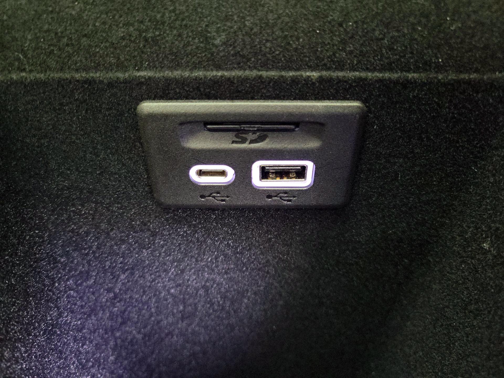 Thumbnail: 2023 Cadillac XT6 - 19