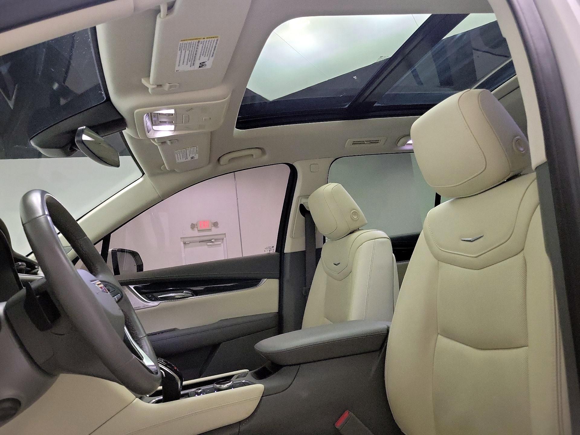 Thumbnail: 2023 Cadillac XT6 - 20