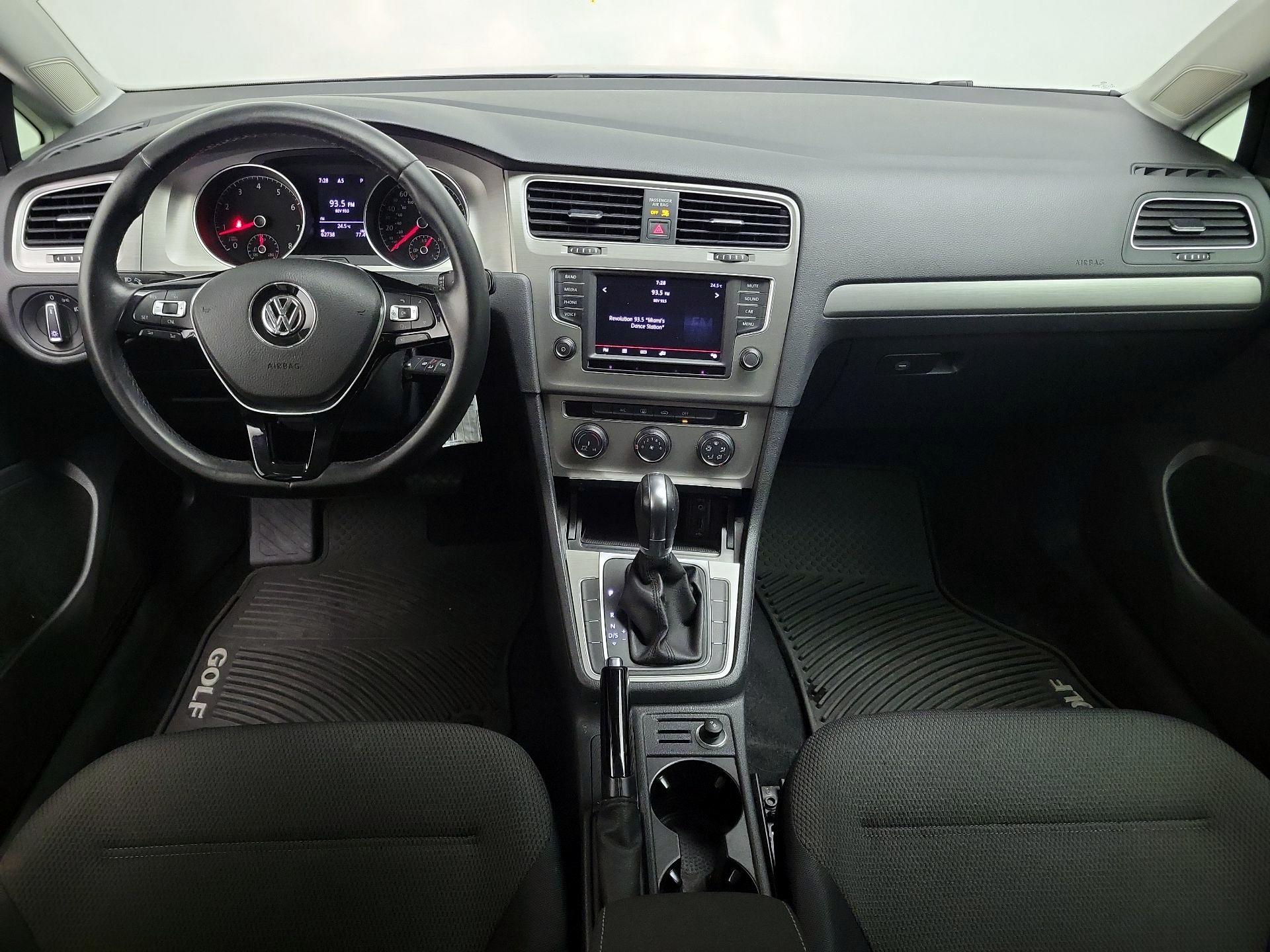 Thumbnail: 2016 Volkswagen Golf - 9