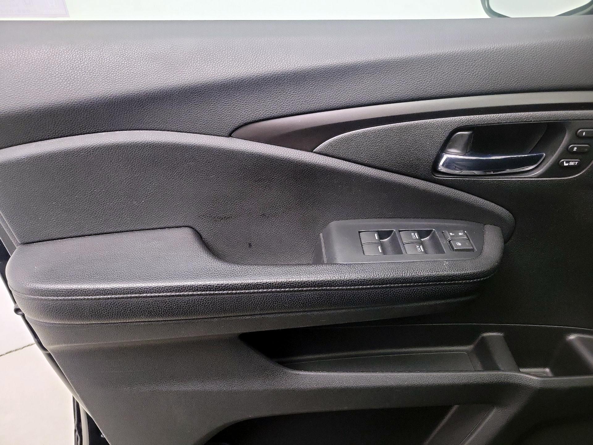 Thumbnail: 2021 Honda Pilot - 12