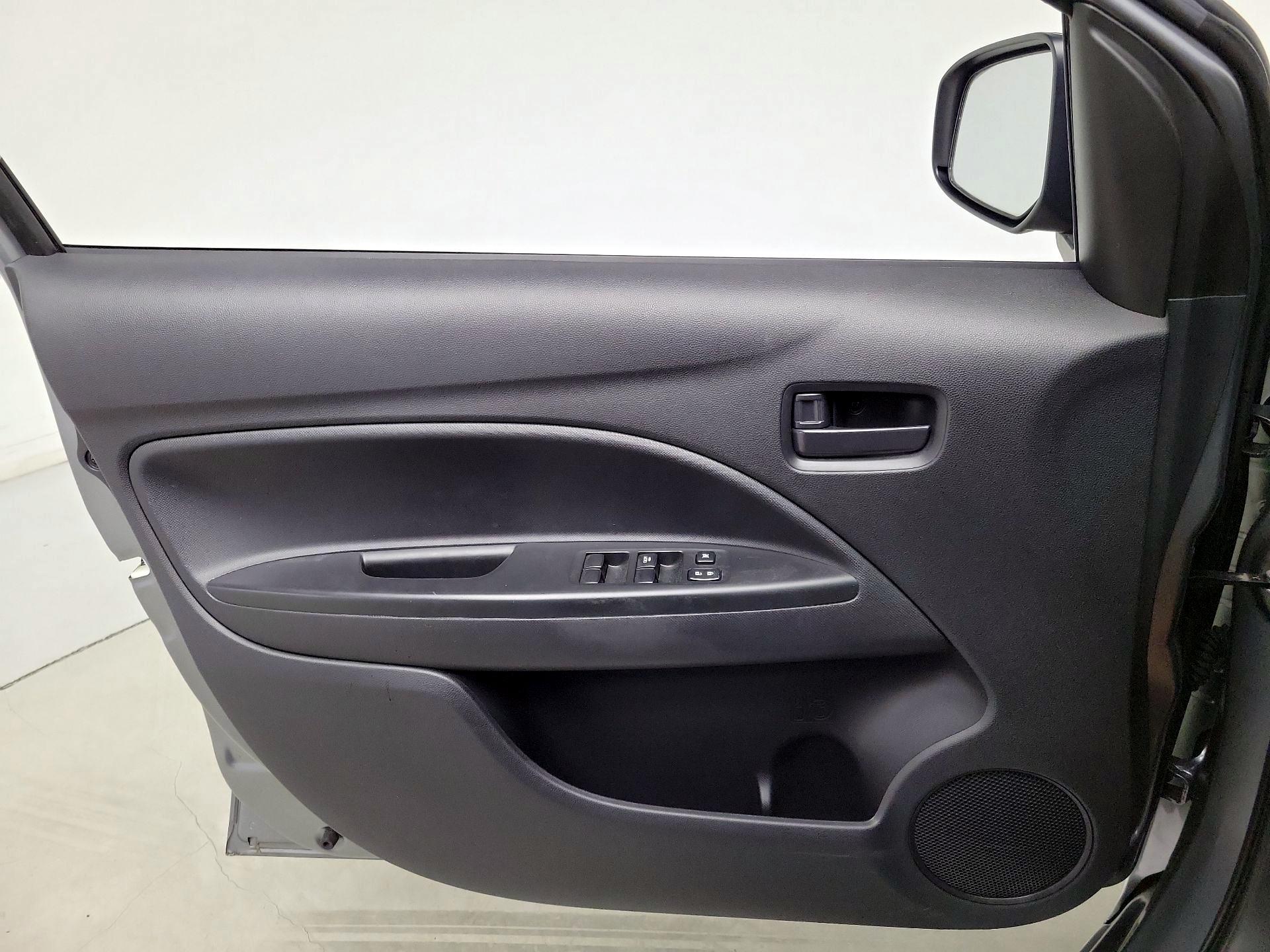 Thumbnail: 2023 Mitsubishi Mirage - 12