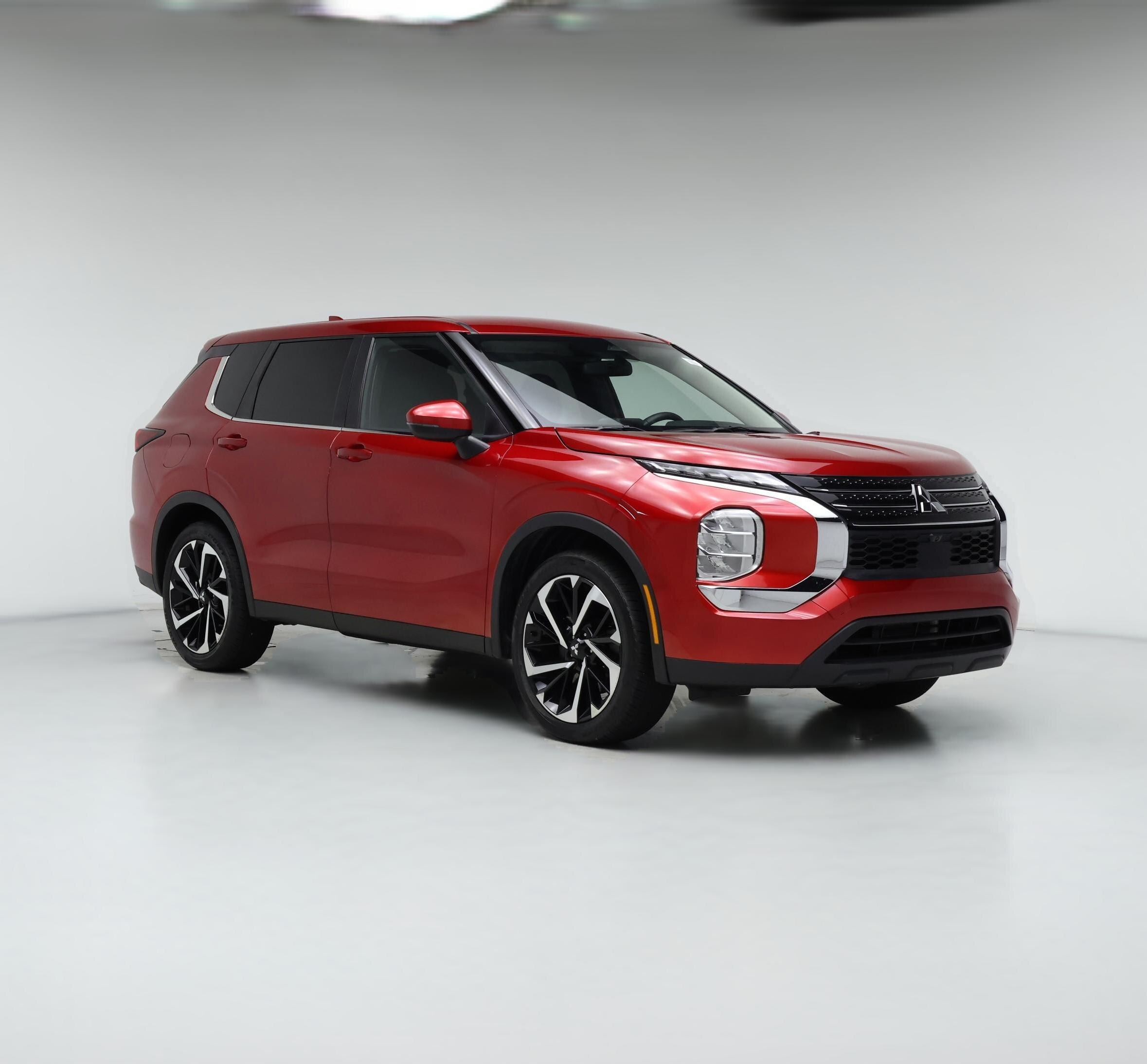 Thumbnail: 2022 Mitsubishi Outlander - 1