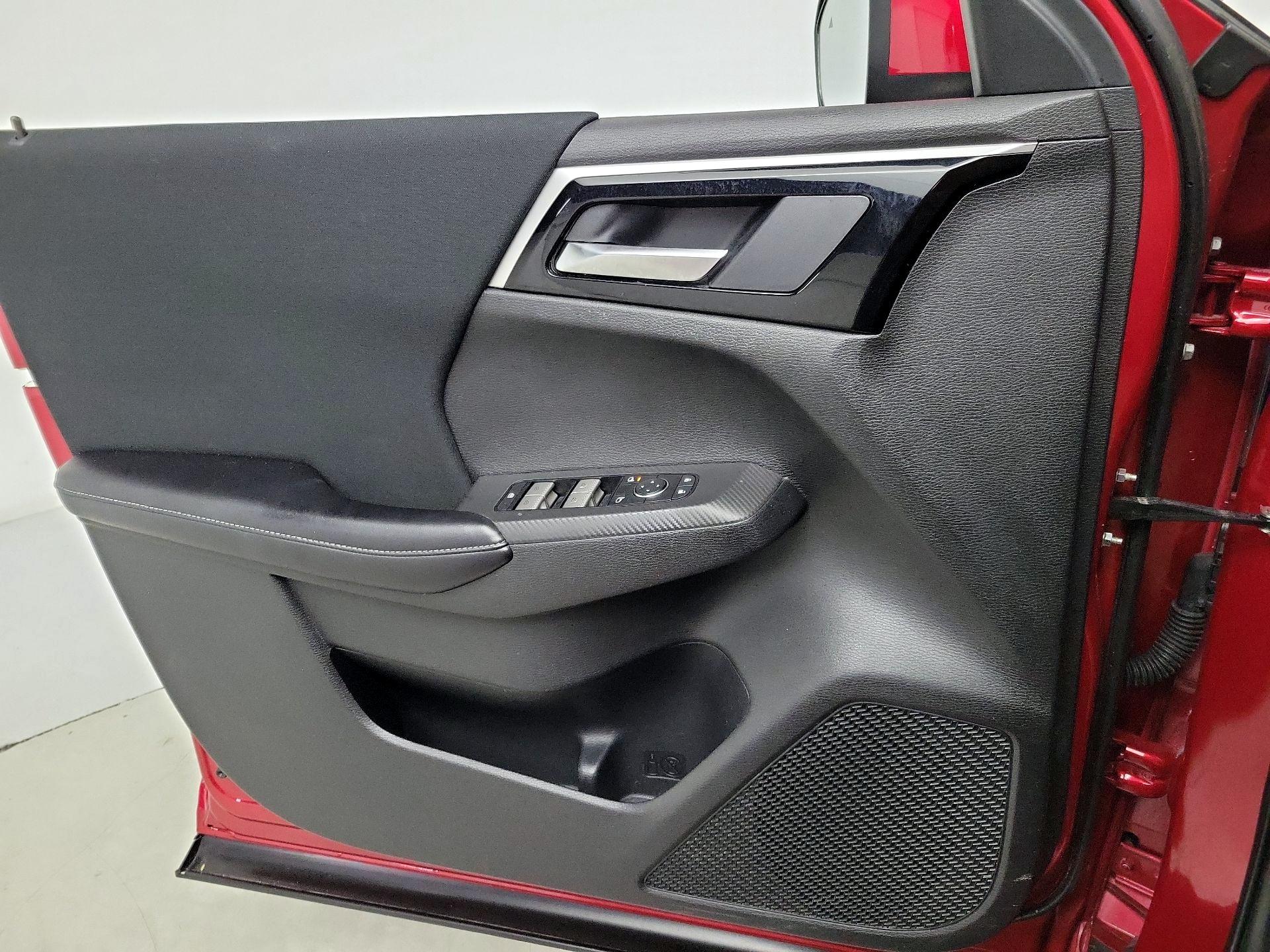 Thumbnail: 2022 Mitsubishi Outlander - 12