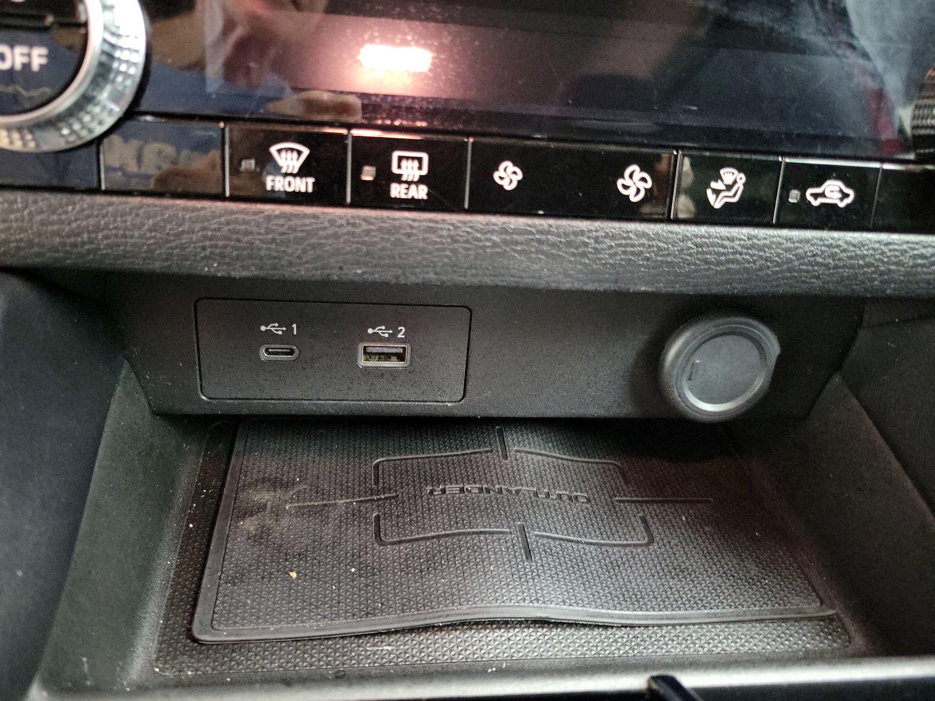 Thumbnail: 2022 Mitsubishi Outlander - 18