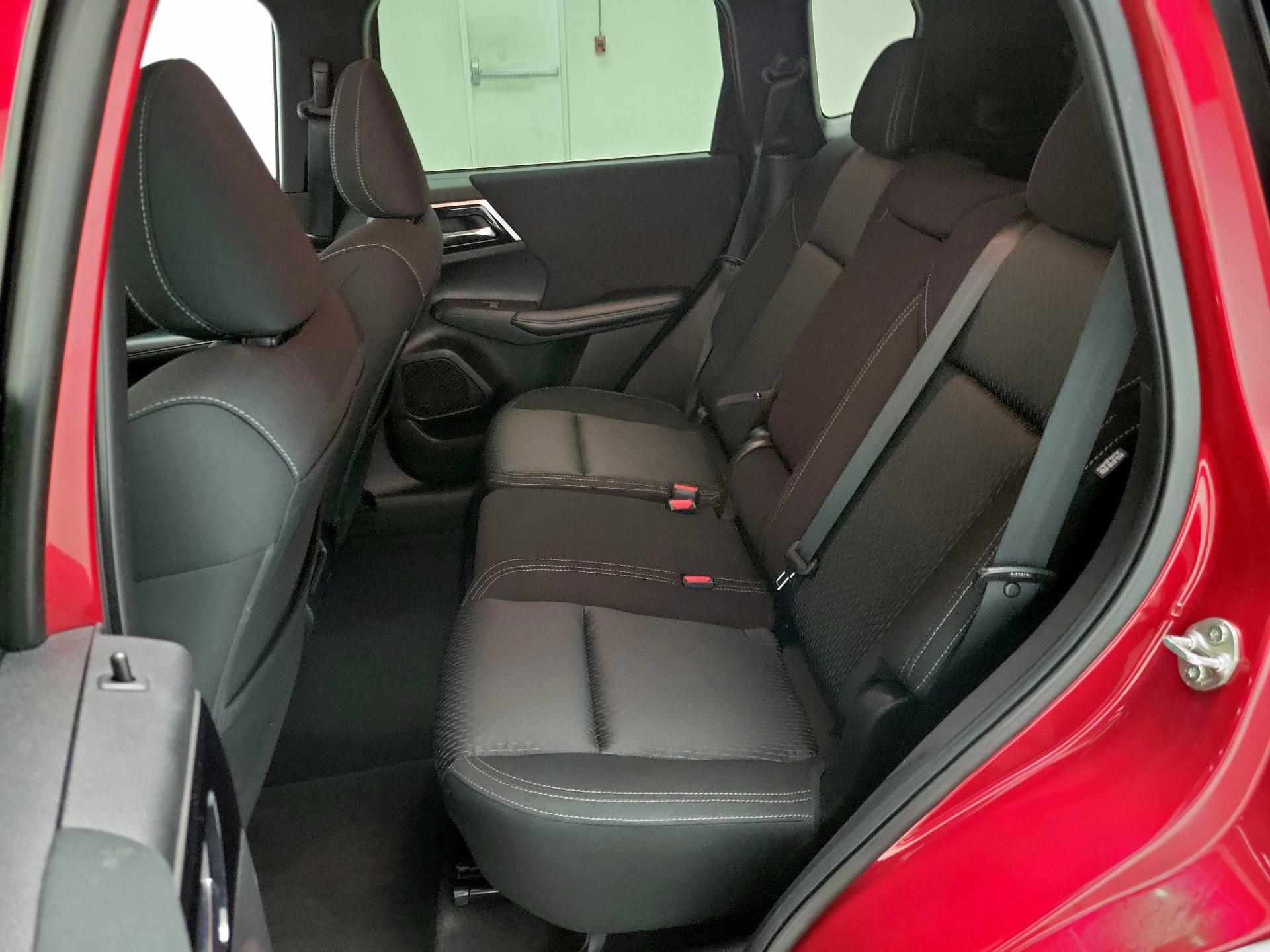 Thumbnail: 2022 Mitsubishi Outlander - 19