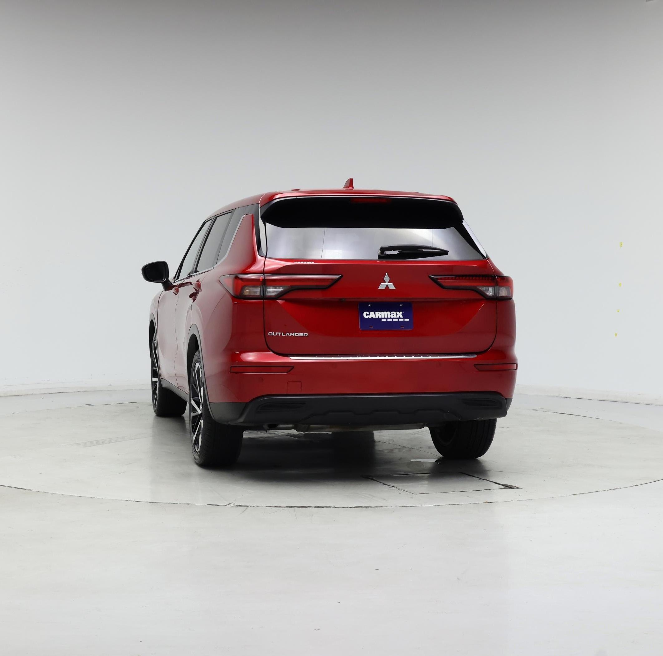 Thumbnail: 2022 Mitsubishi Outlander - 6