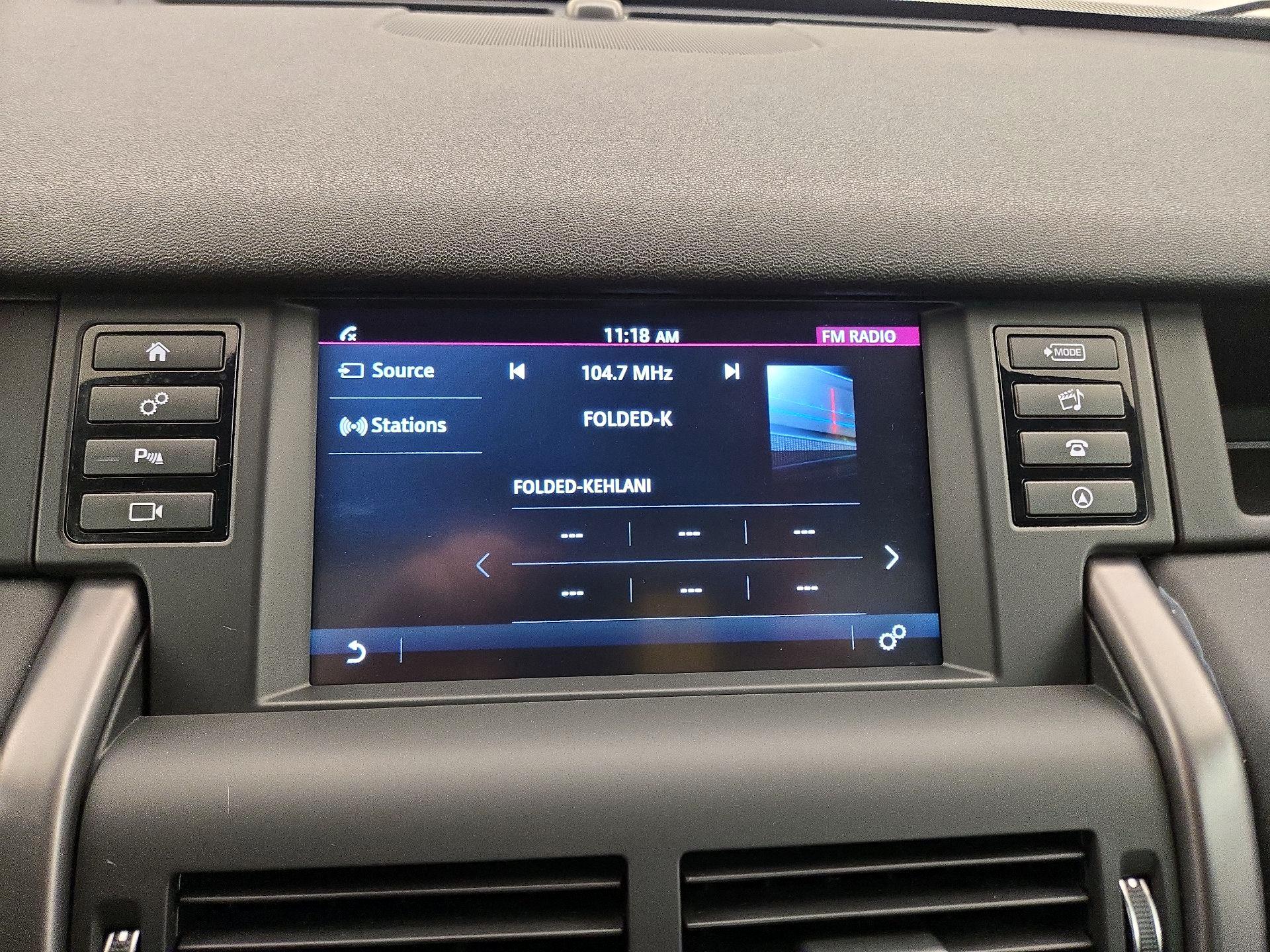 Thumbnail: 2019 Land Rover Discovery Sport - 16