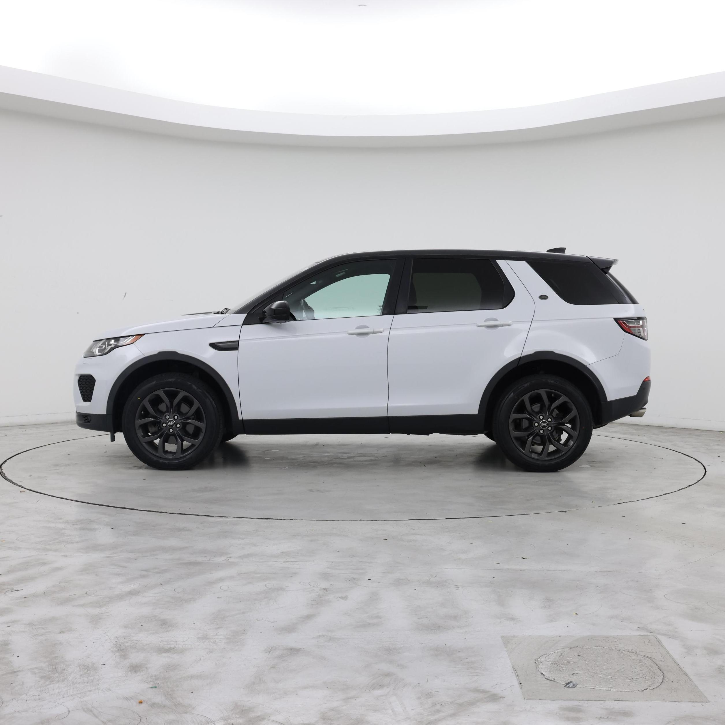 Thumbnail: 2019 Land Rover Discovery Sport - 3