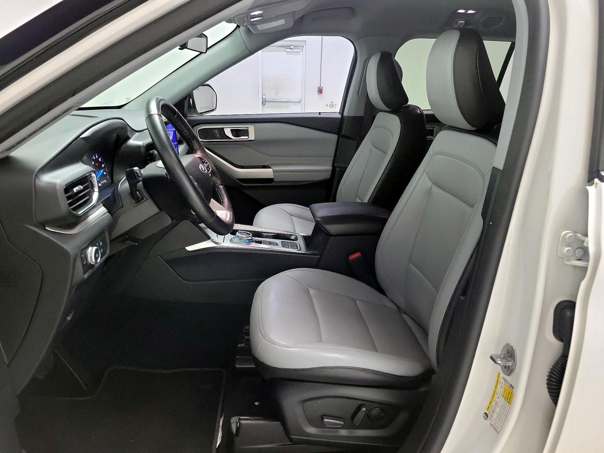 Thumbnail: 2021 Ford Explorer - 11