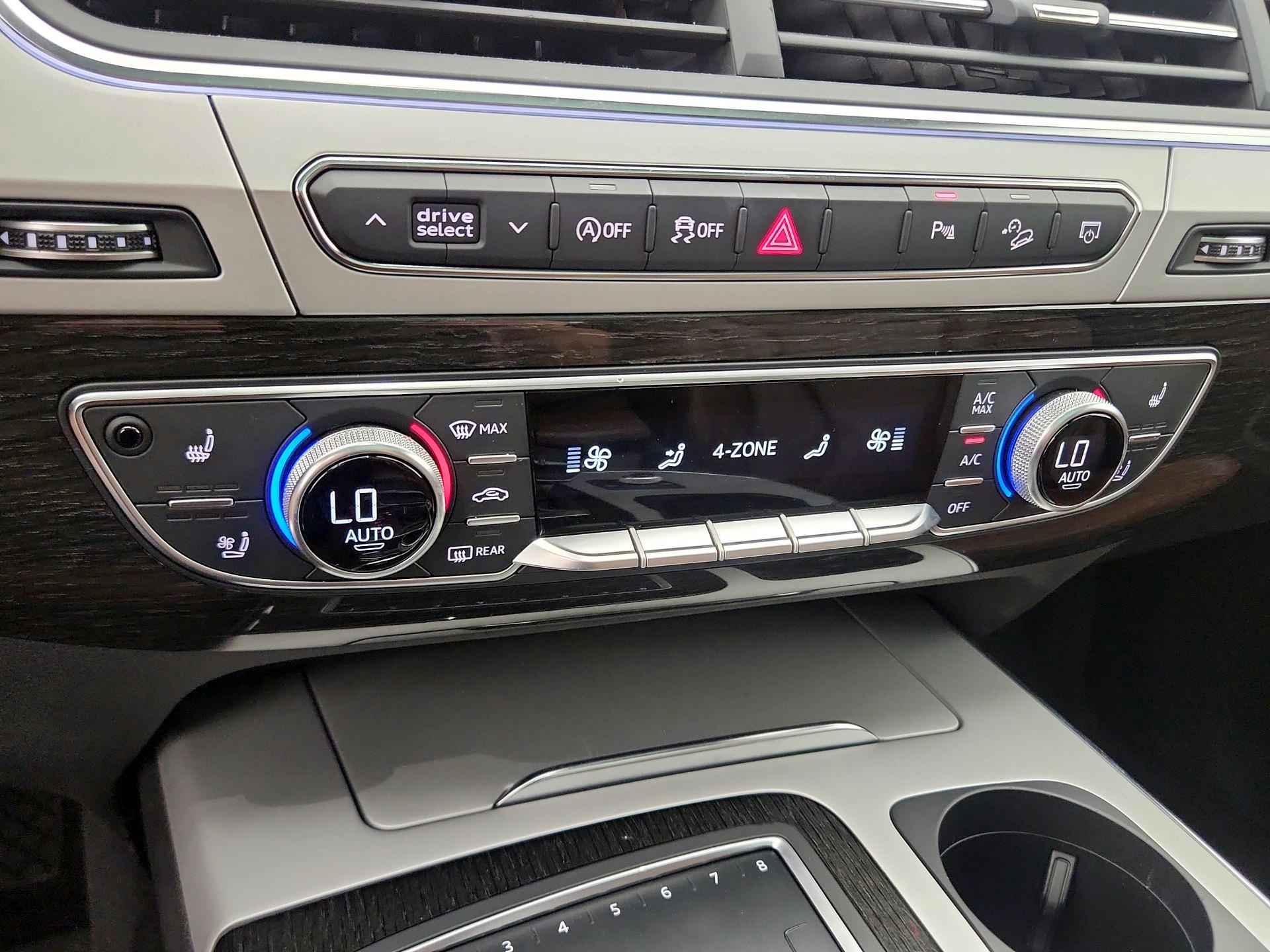 Thumbnail: 2019 Audi Q7 - 16