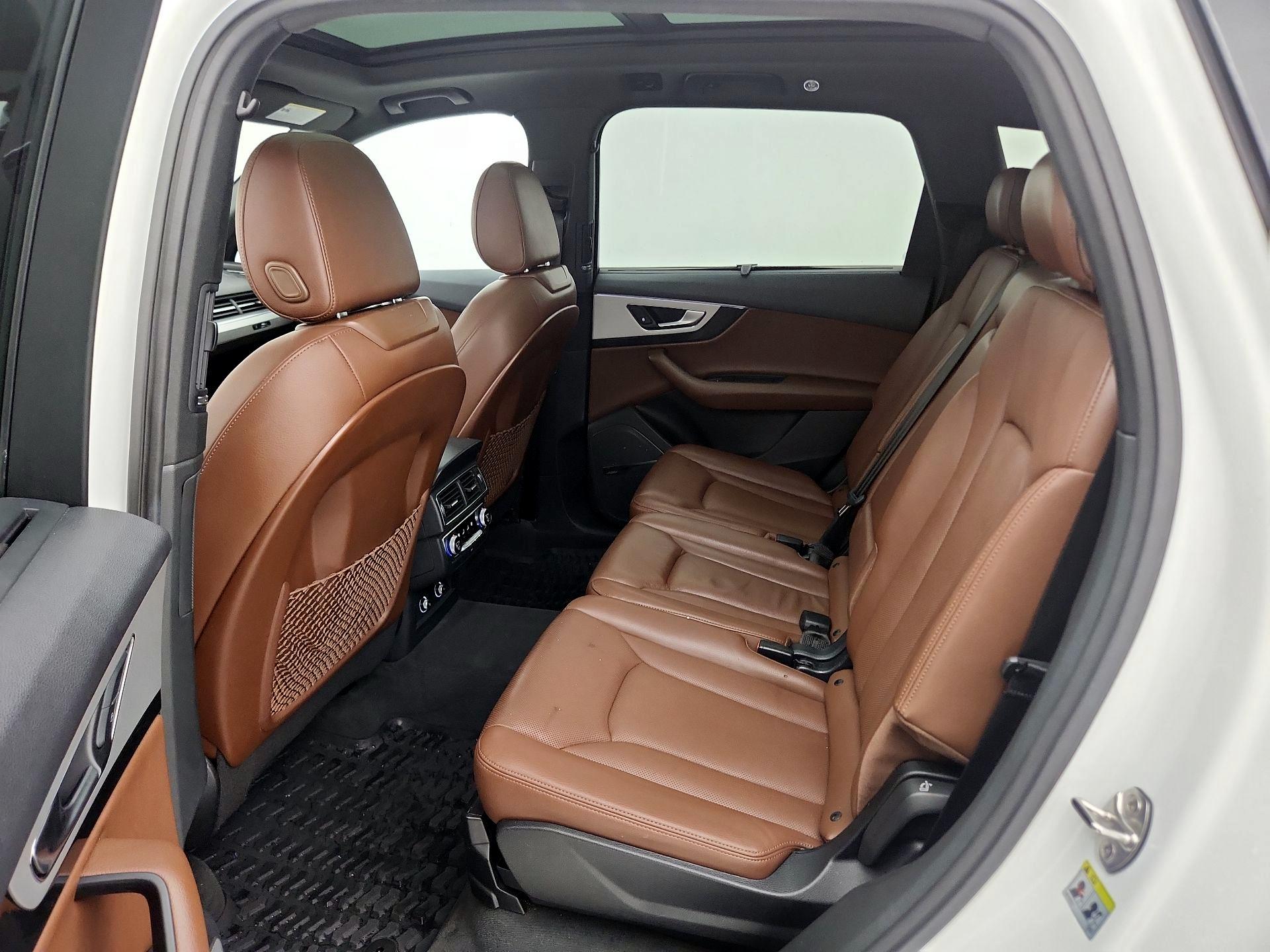 Thumbnail: 2019 Audi Q7 - 19