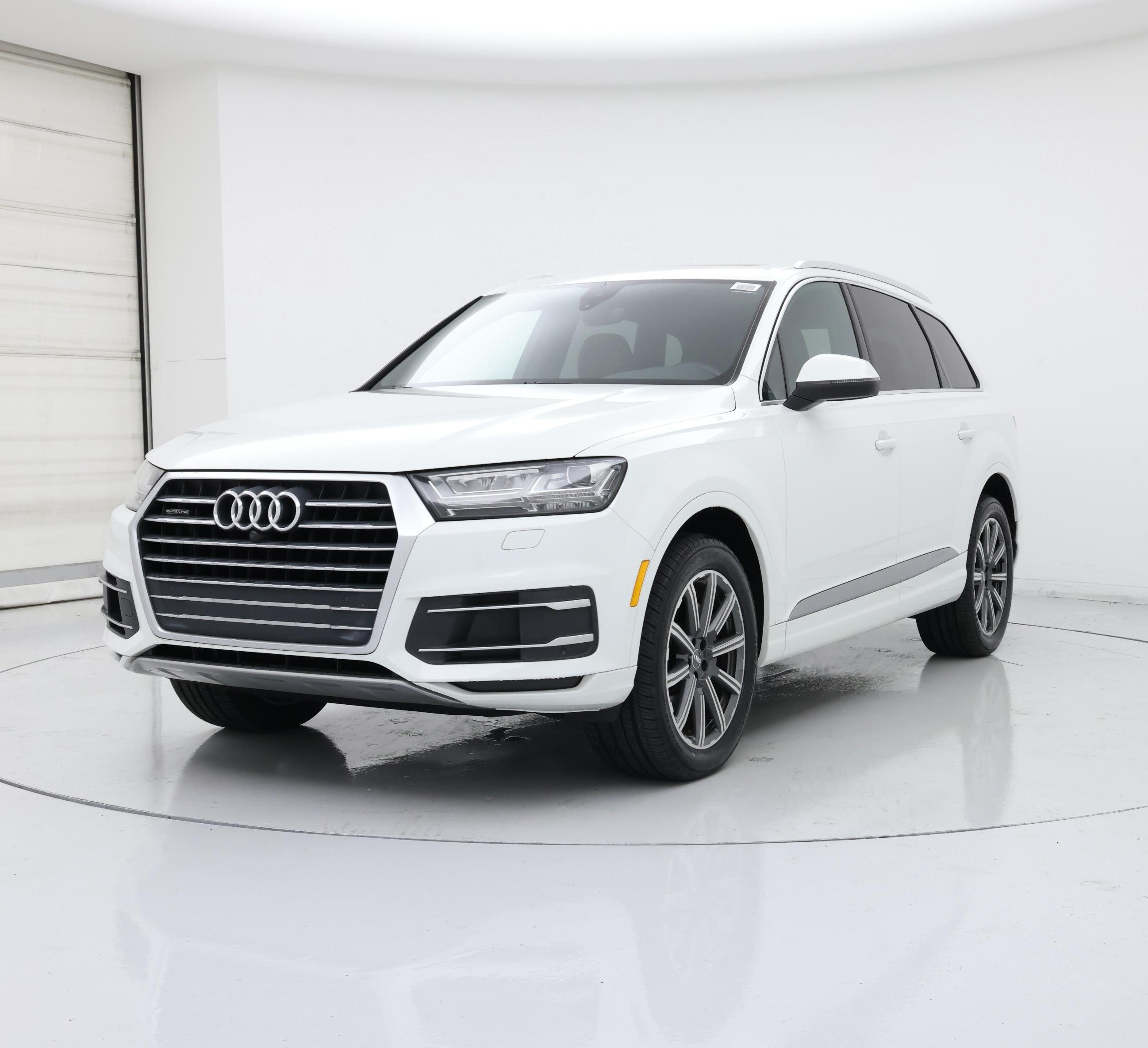 Thumbnail: 2019 Audi Q7 - 4