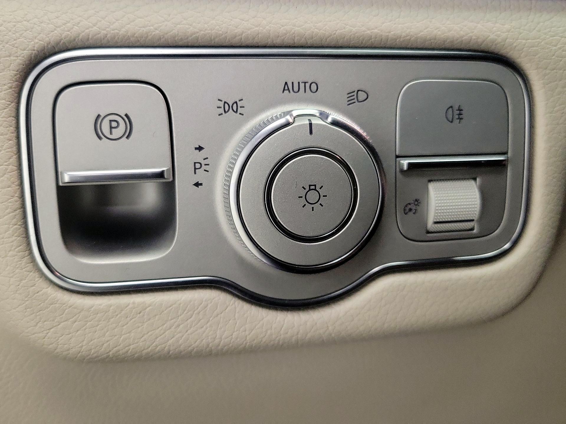 Thumbnail: 2021 Mercedes-Benz GLE - 13