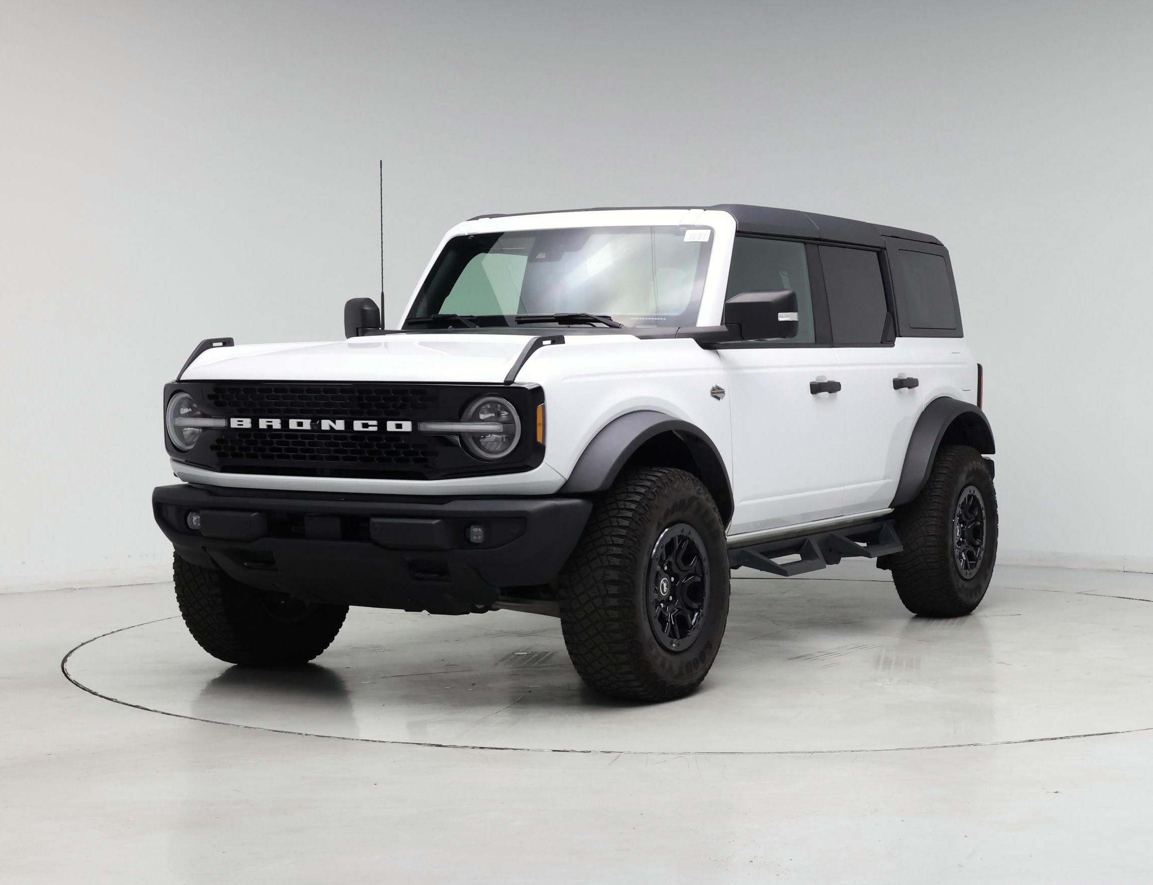 Thumbnail: 2022 Ford Bronco - 4