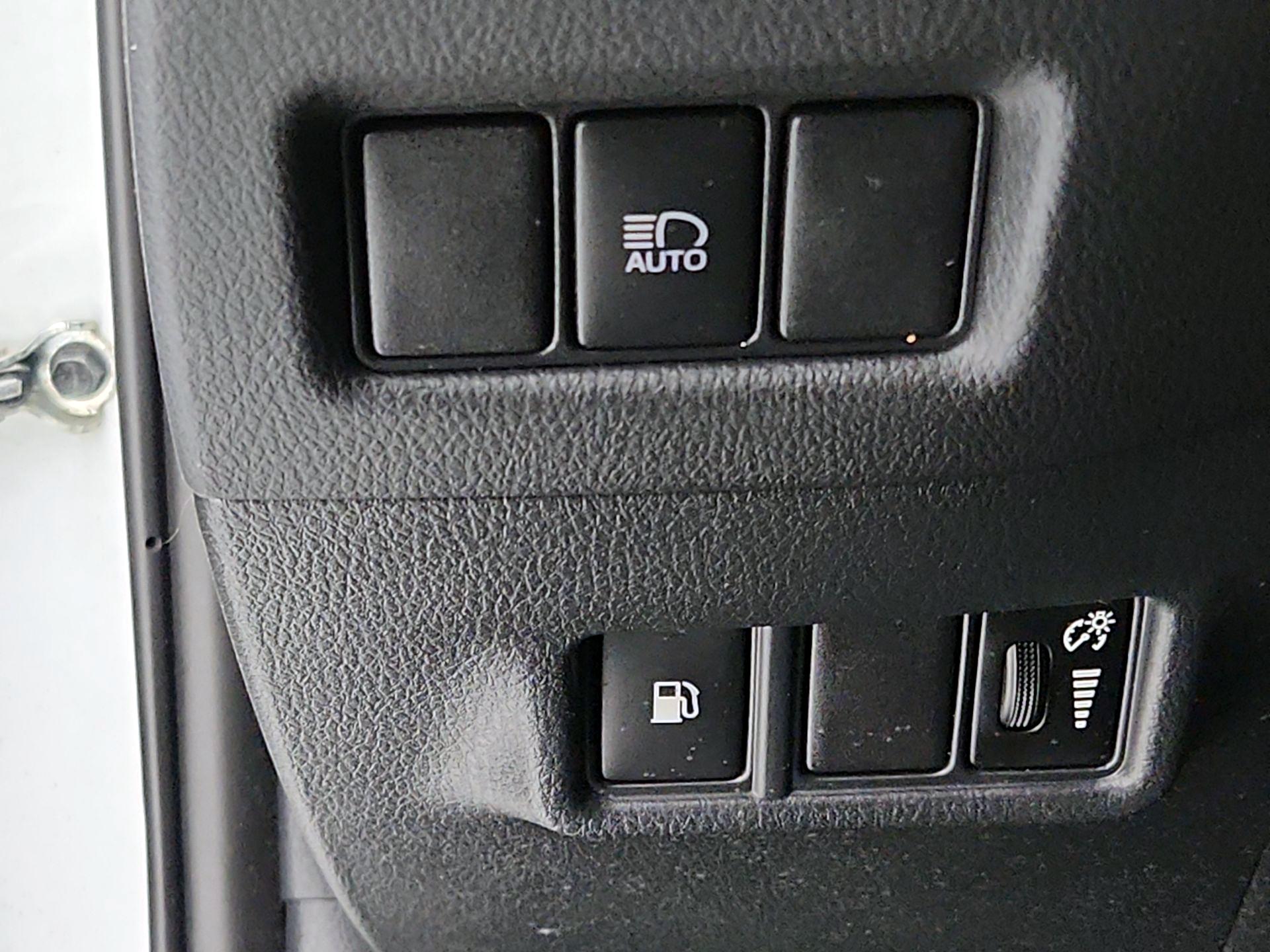 Thumbnail: 2019 Toyota C-HR - 13