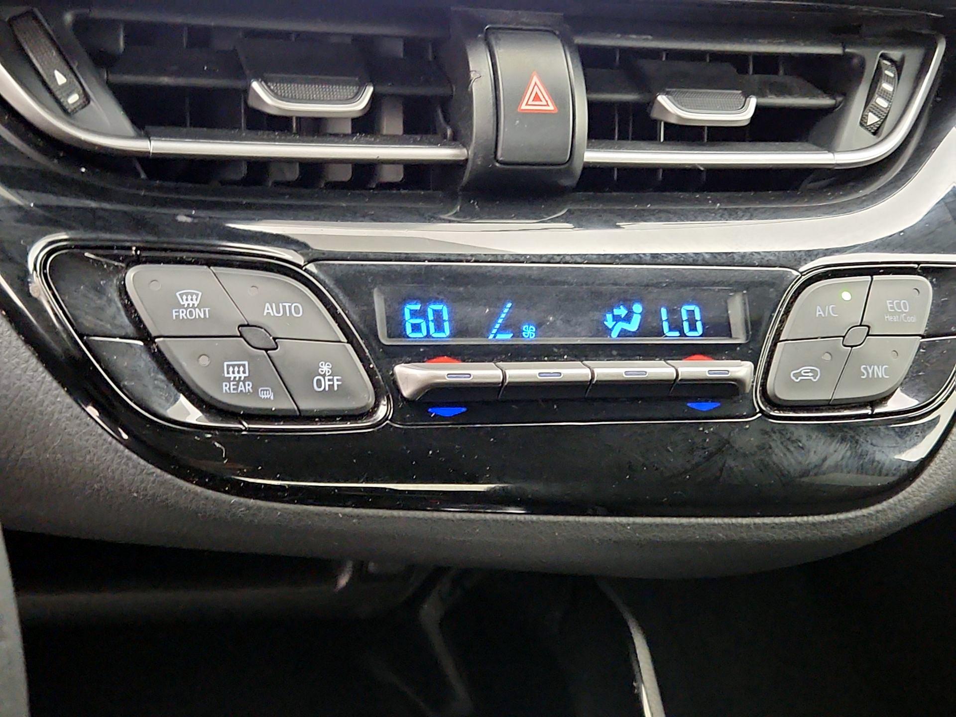 Thumbnail: 2019 Toyota C-HR - 16