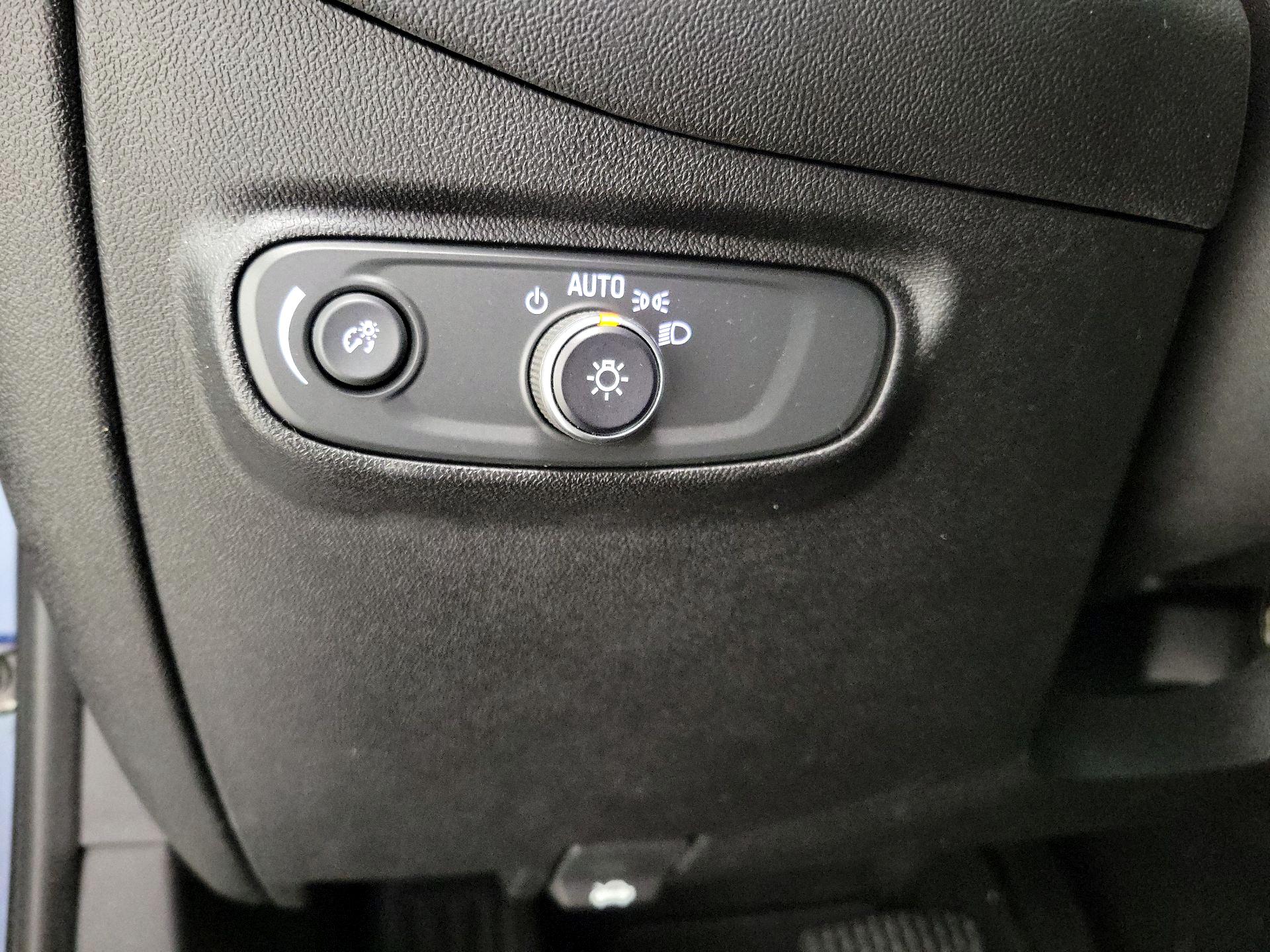 Thumbnail: 2019 Chevrolet Equinox - 13