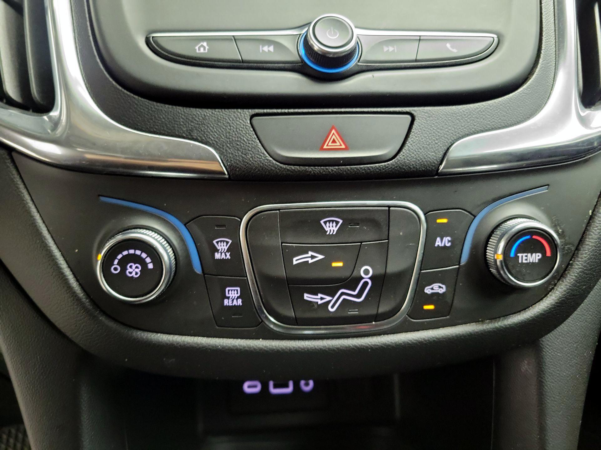 Thumbnail: 2019 Chevrolet Equinox - 16