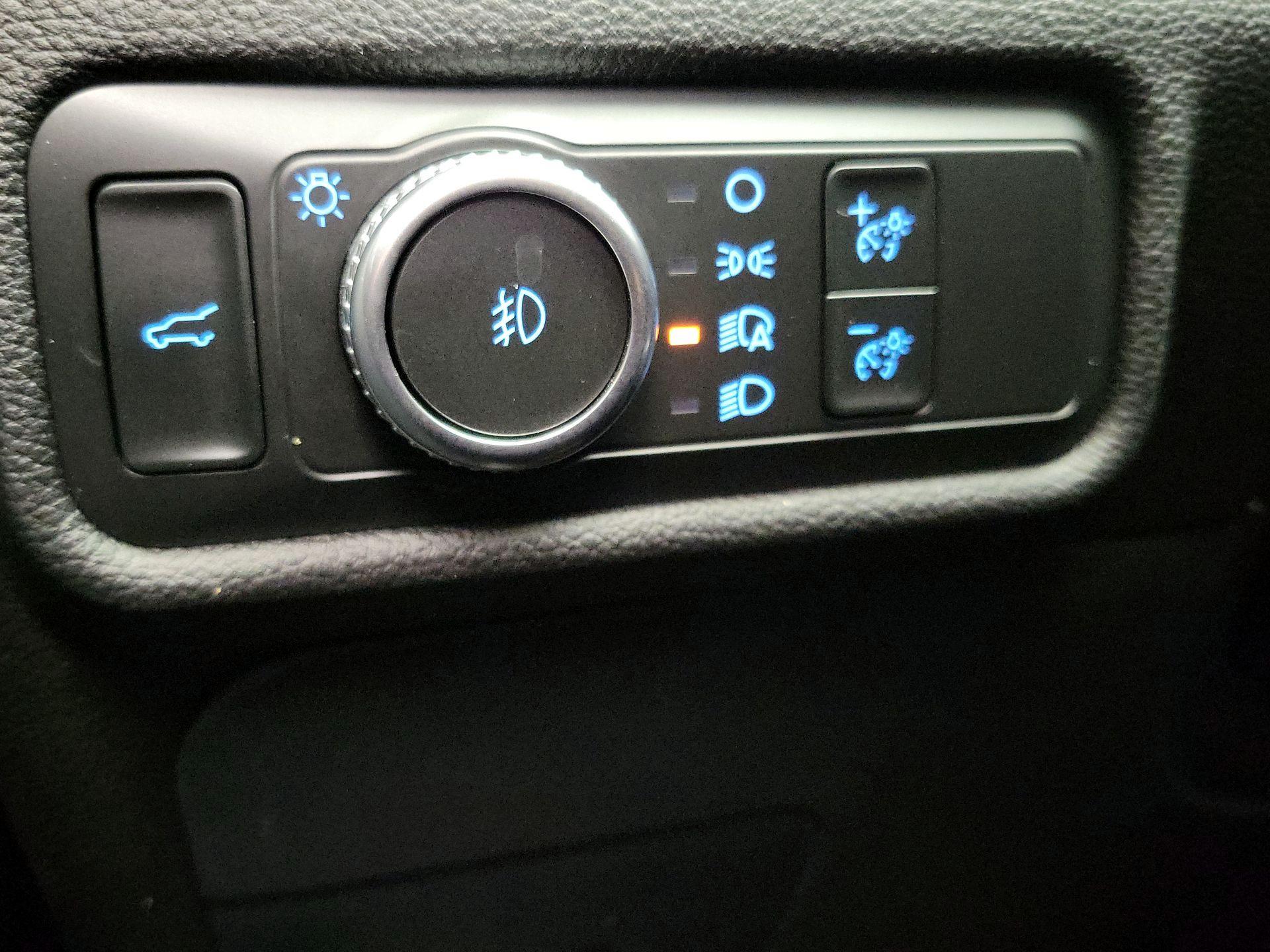 Thumbnail: 2022 Ford Explorer - 13