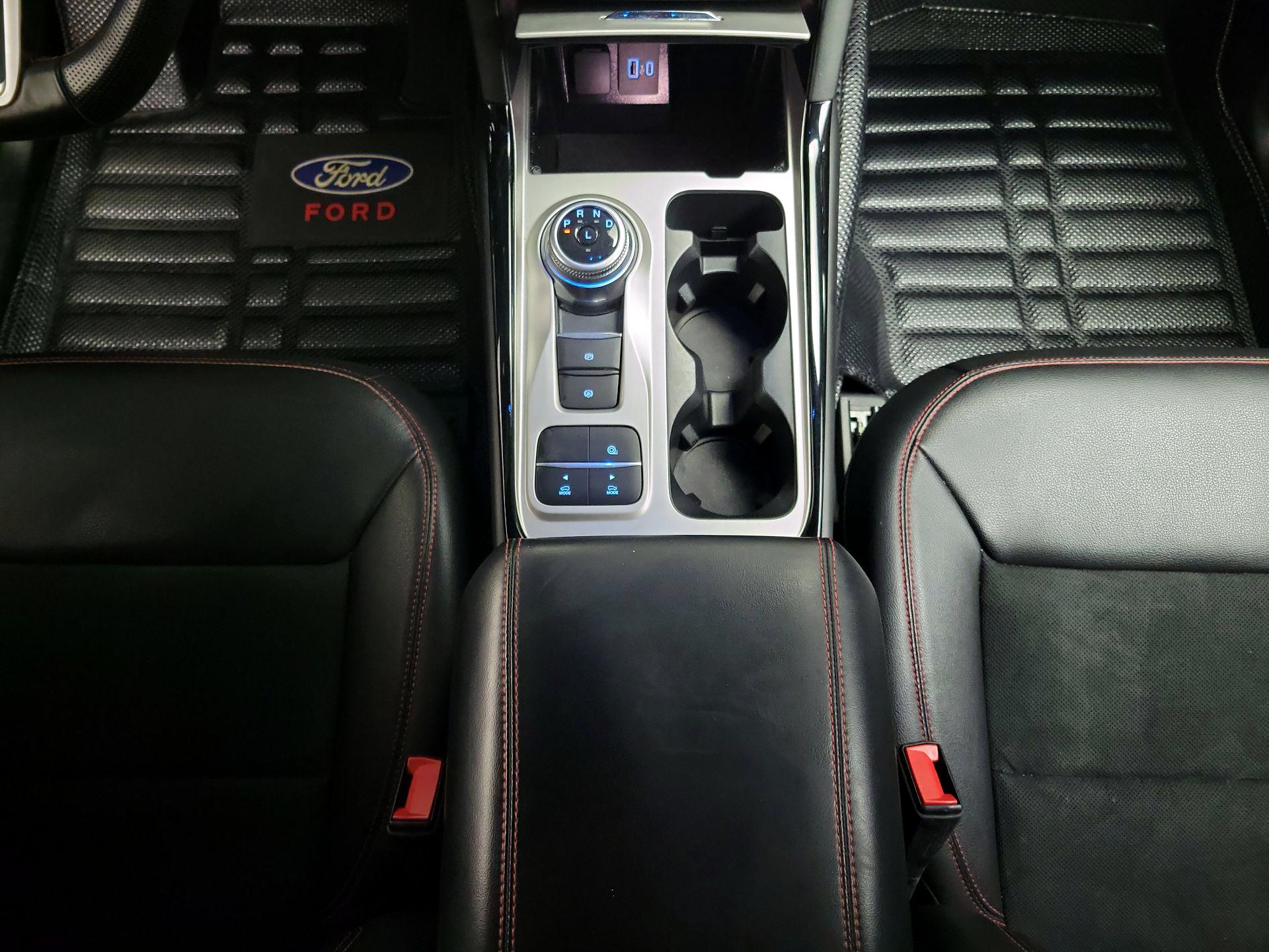 Thumbnail: 2022 Ford Explorer - 17