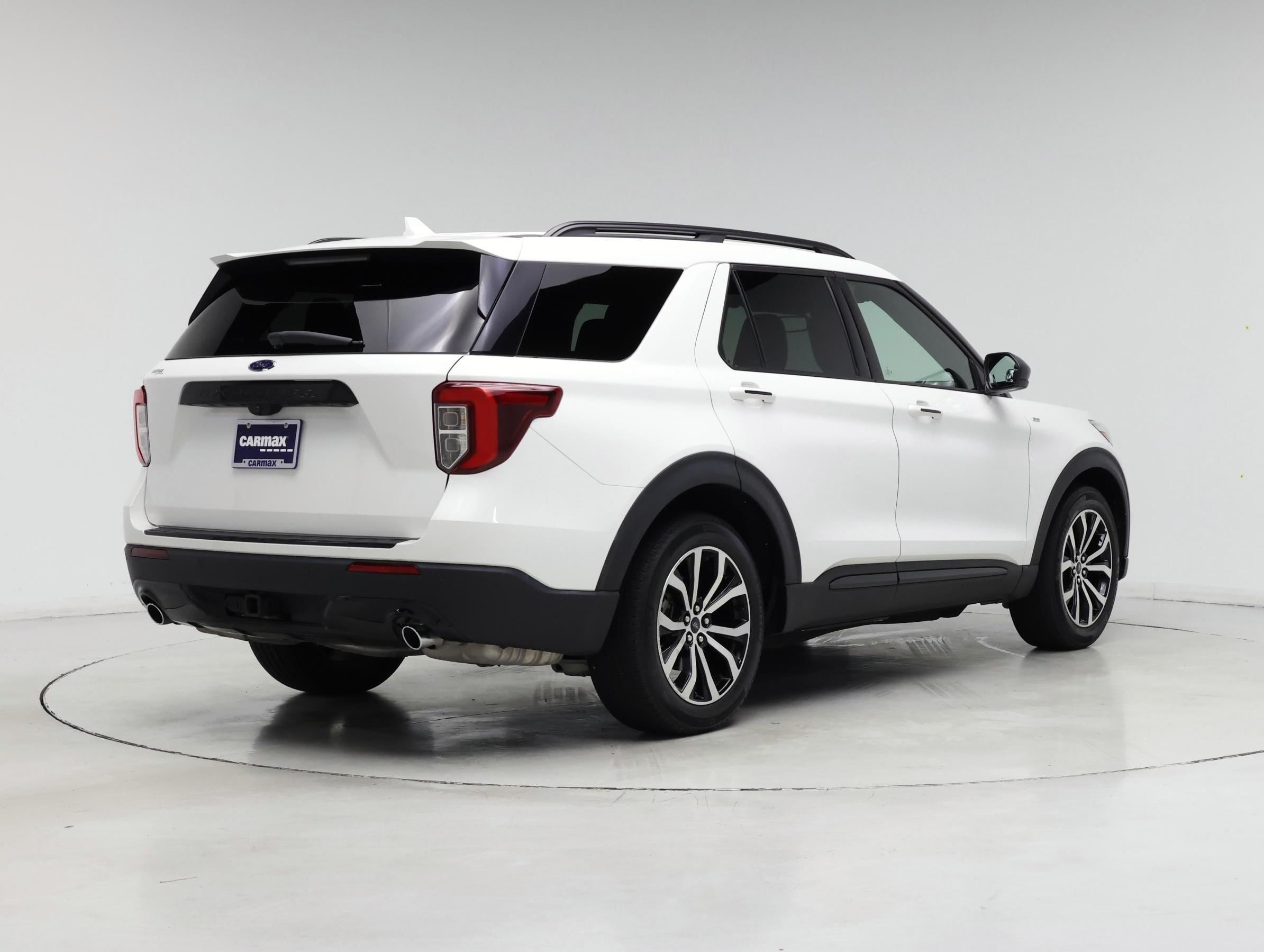 Thumbnail: 2022 Ford Explorer - 8