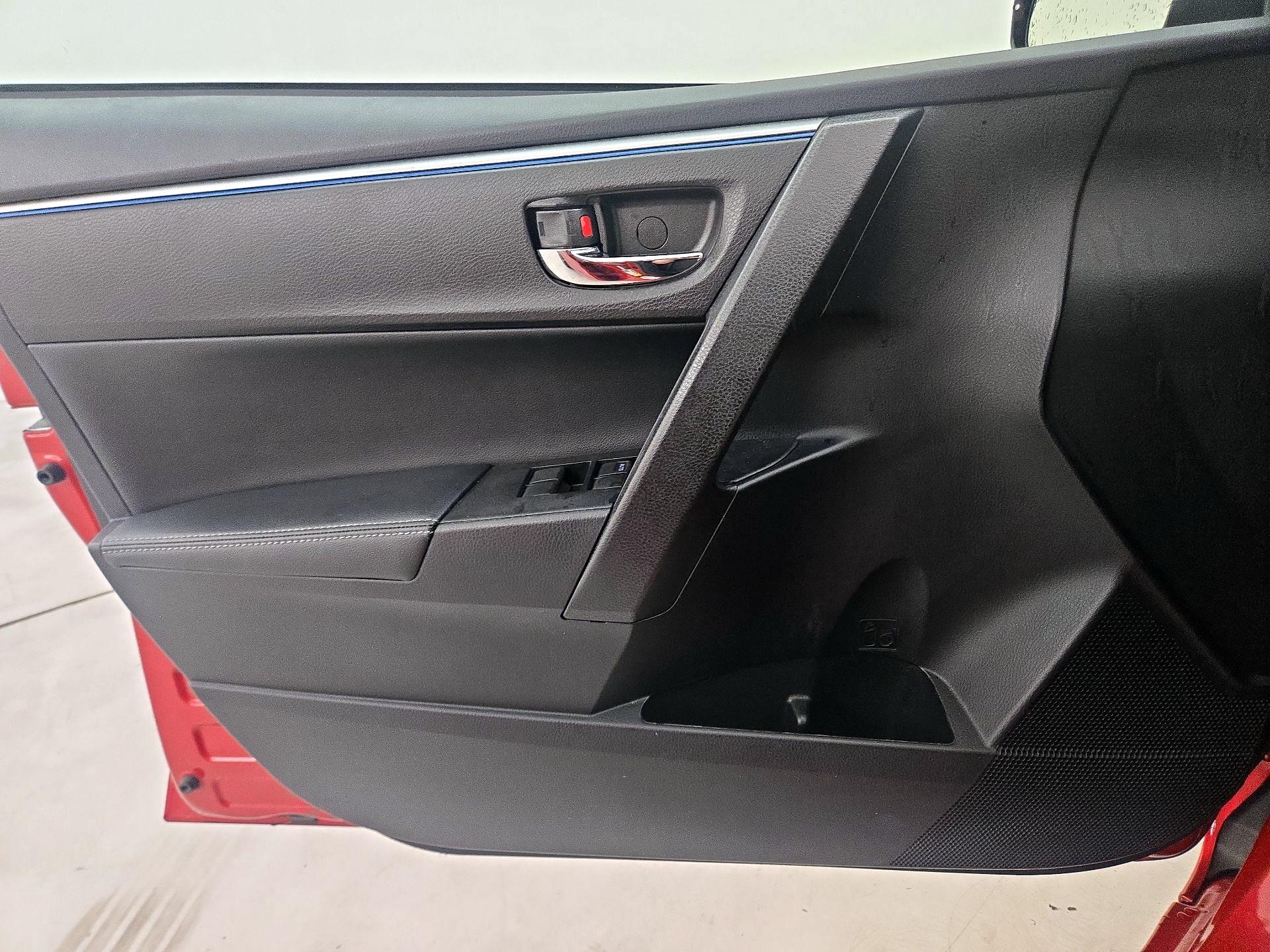 Thumbnail: 2016 Toyota Corolla - 12