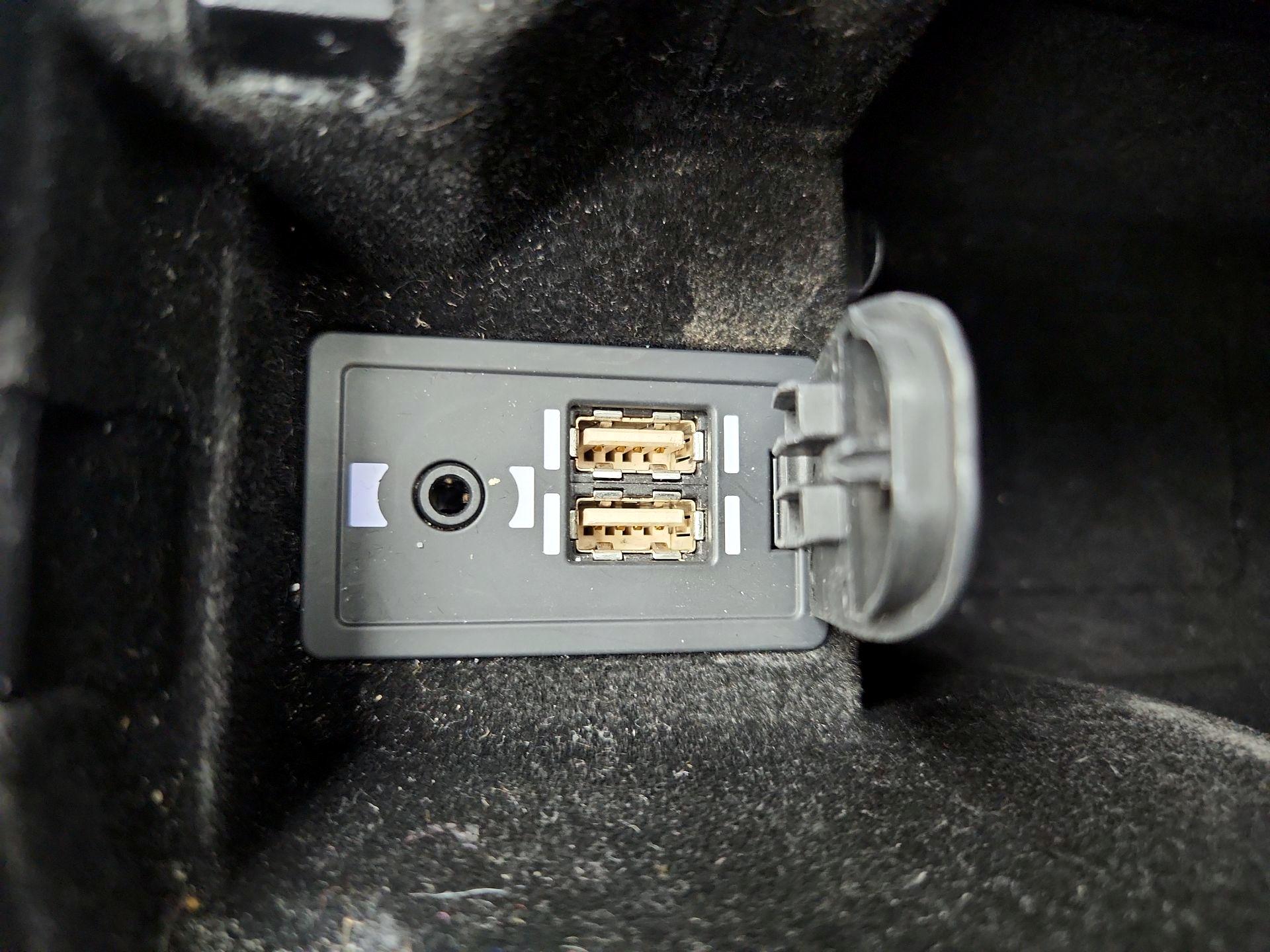 Thumbnail: 2017 Lexus IS - 18