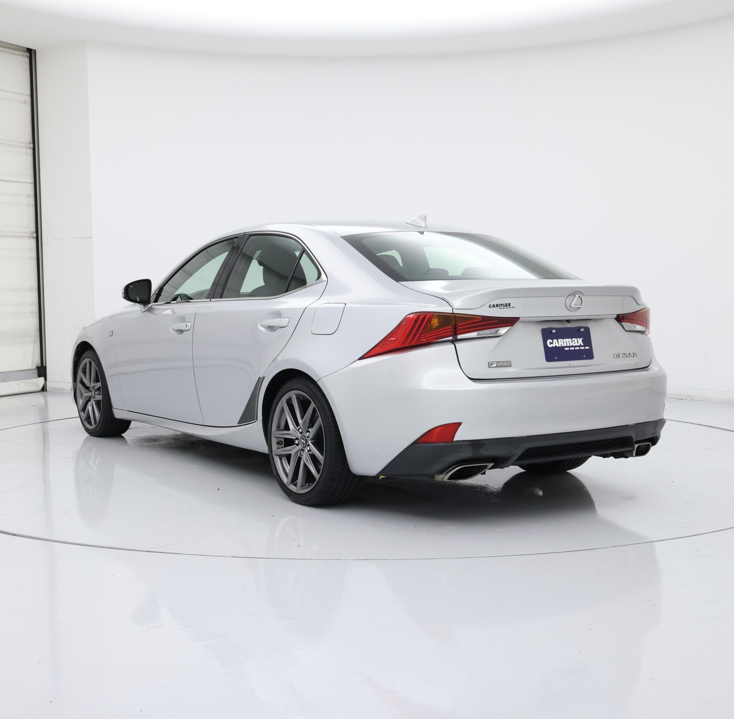 Thumbnail: 2017 Lexus IS - 2