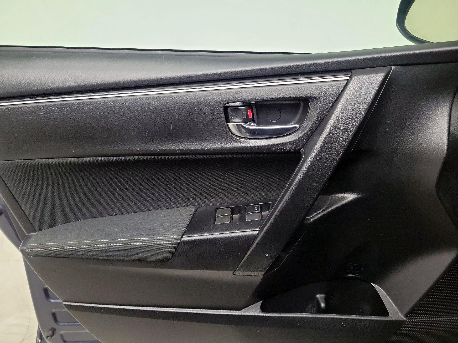 Thumbnail: 2019 Toyota Corolla - 12