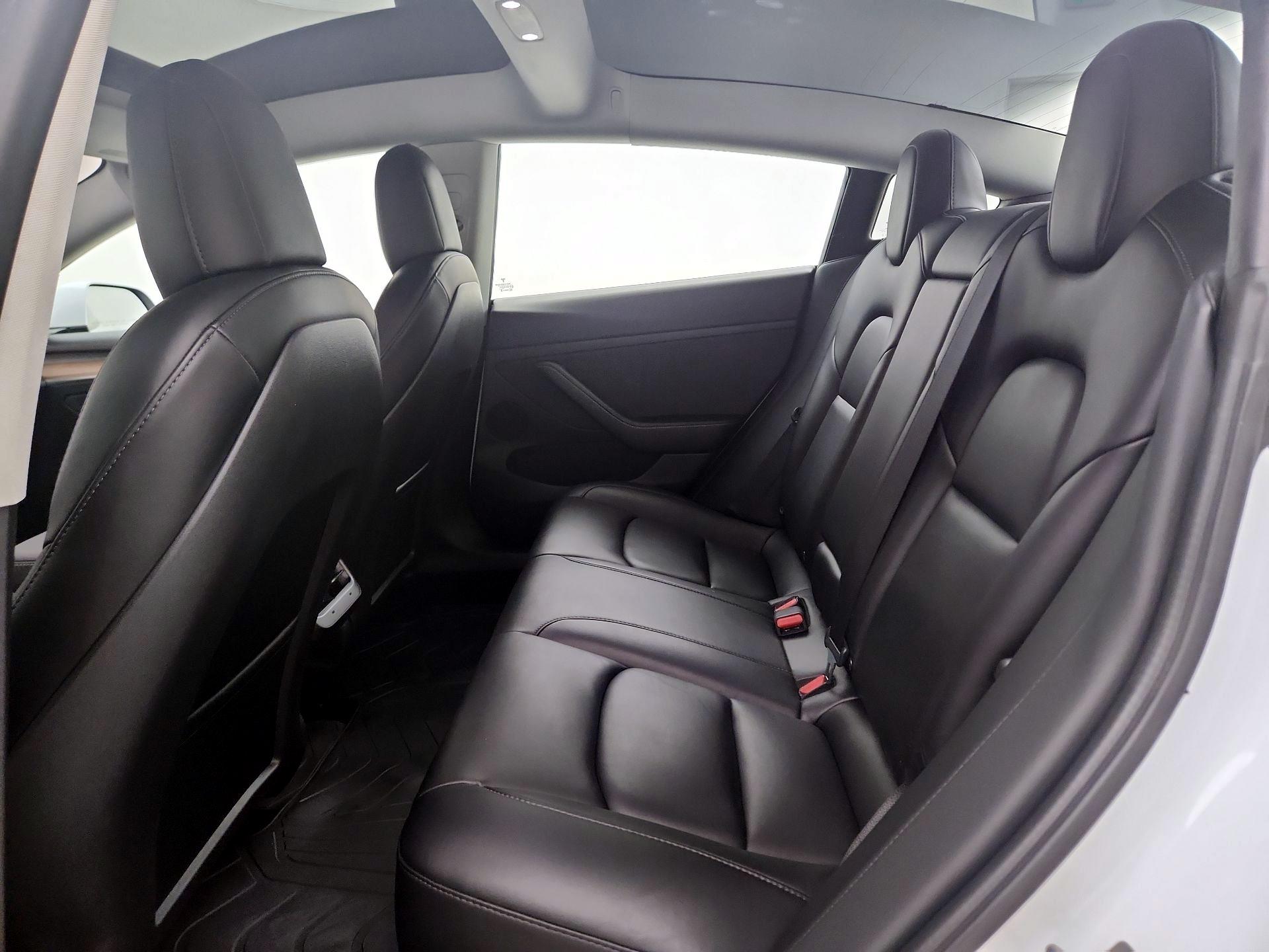 Thumbnail: 2021 Tesla Model 3 - 19