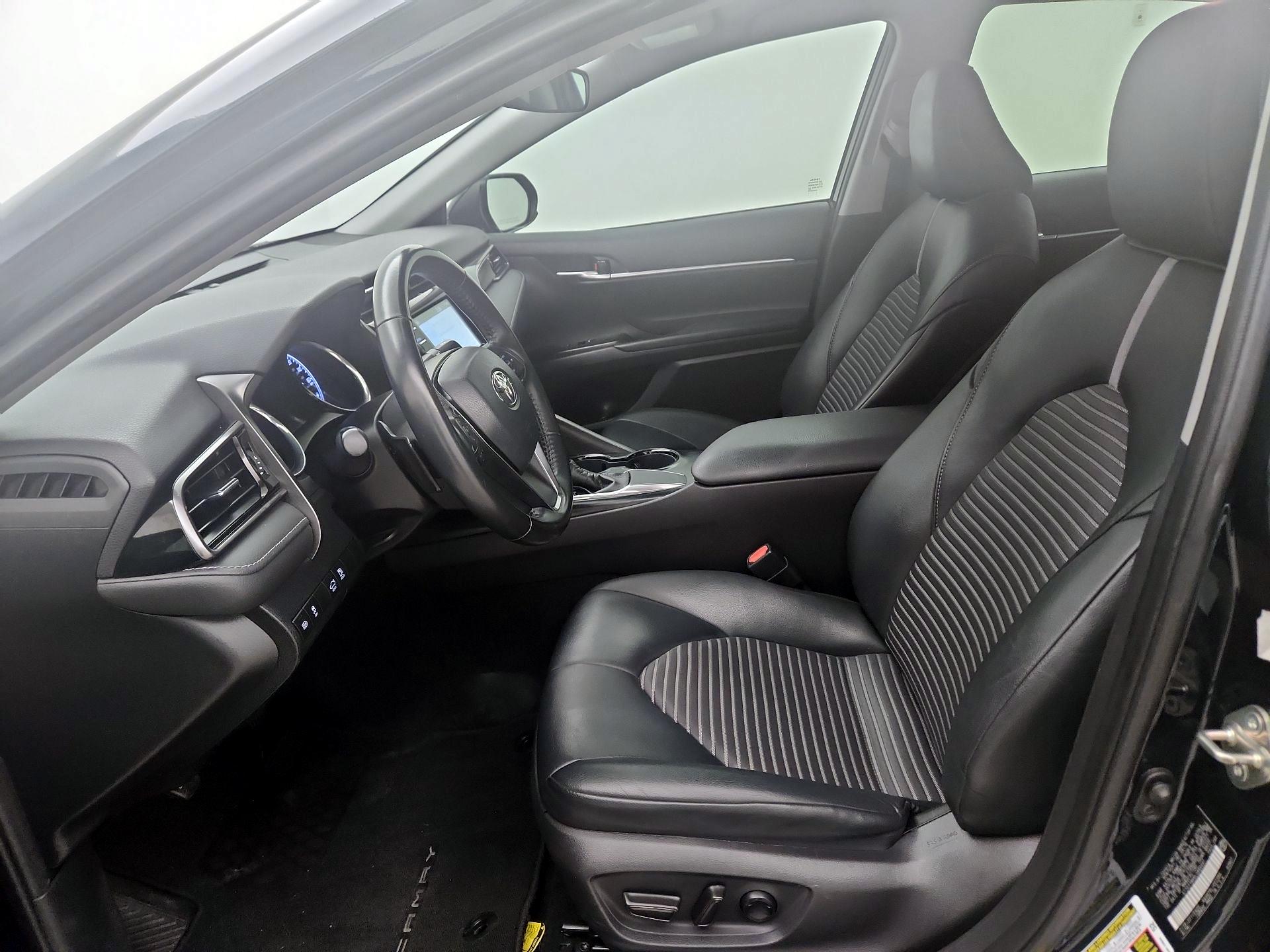 Thumbnail: 2020 Toyota Camry - 11