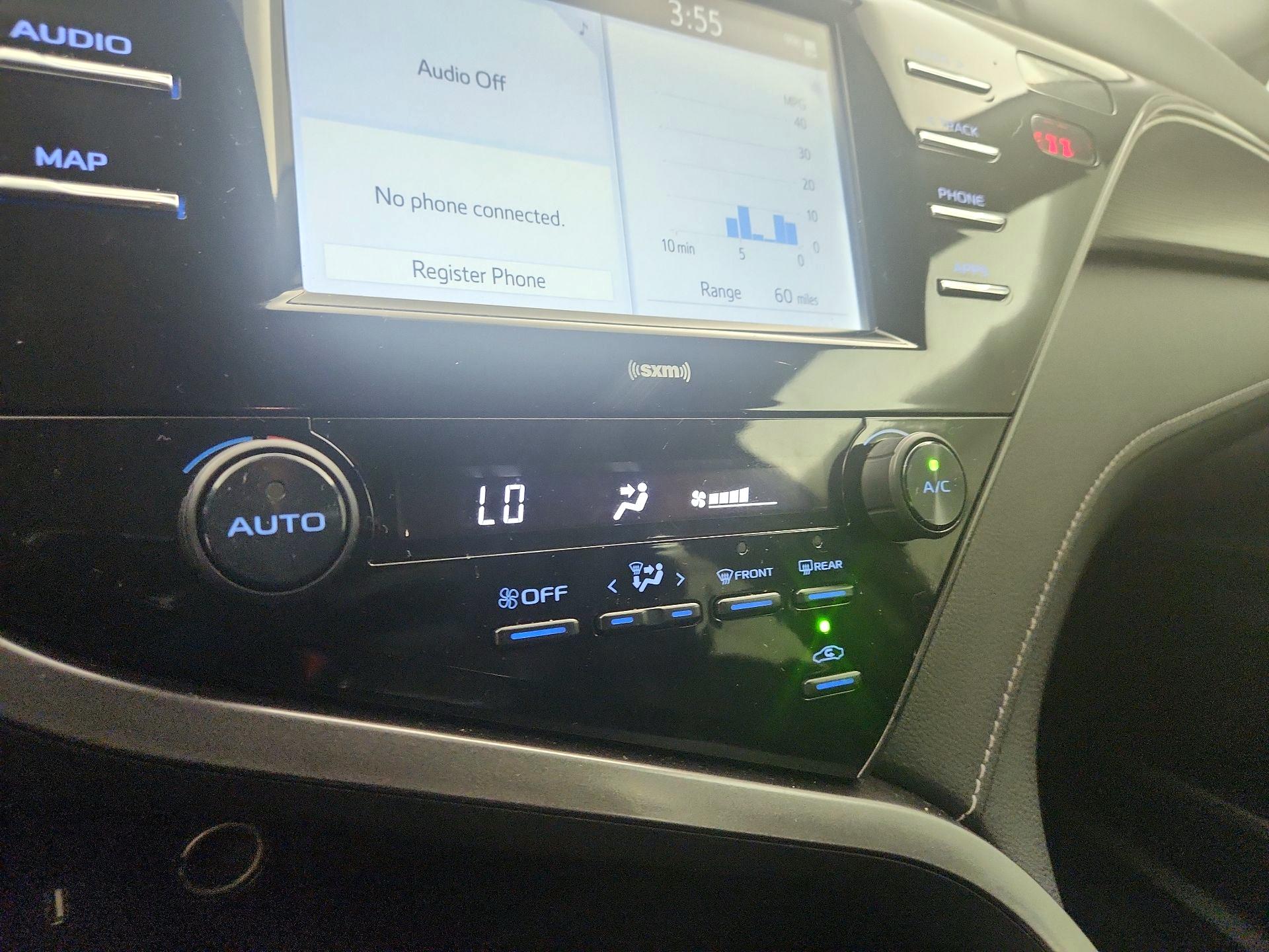 Thumbnail: 2020 Toyota Camry - 16