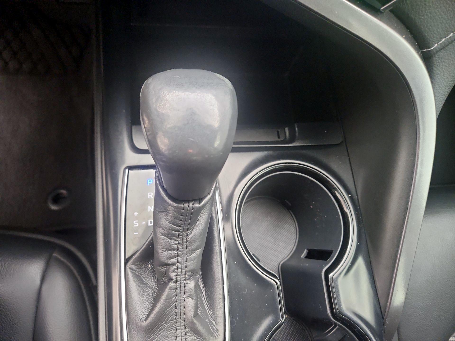 Thumbnail: 2020 Toyota Camry - 17