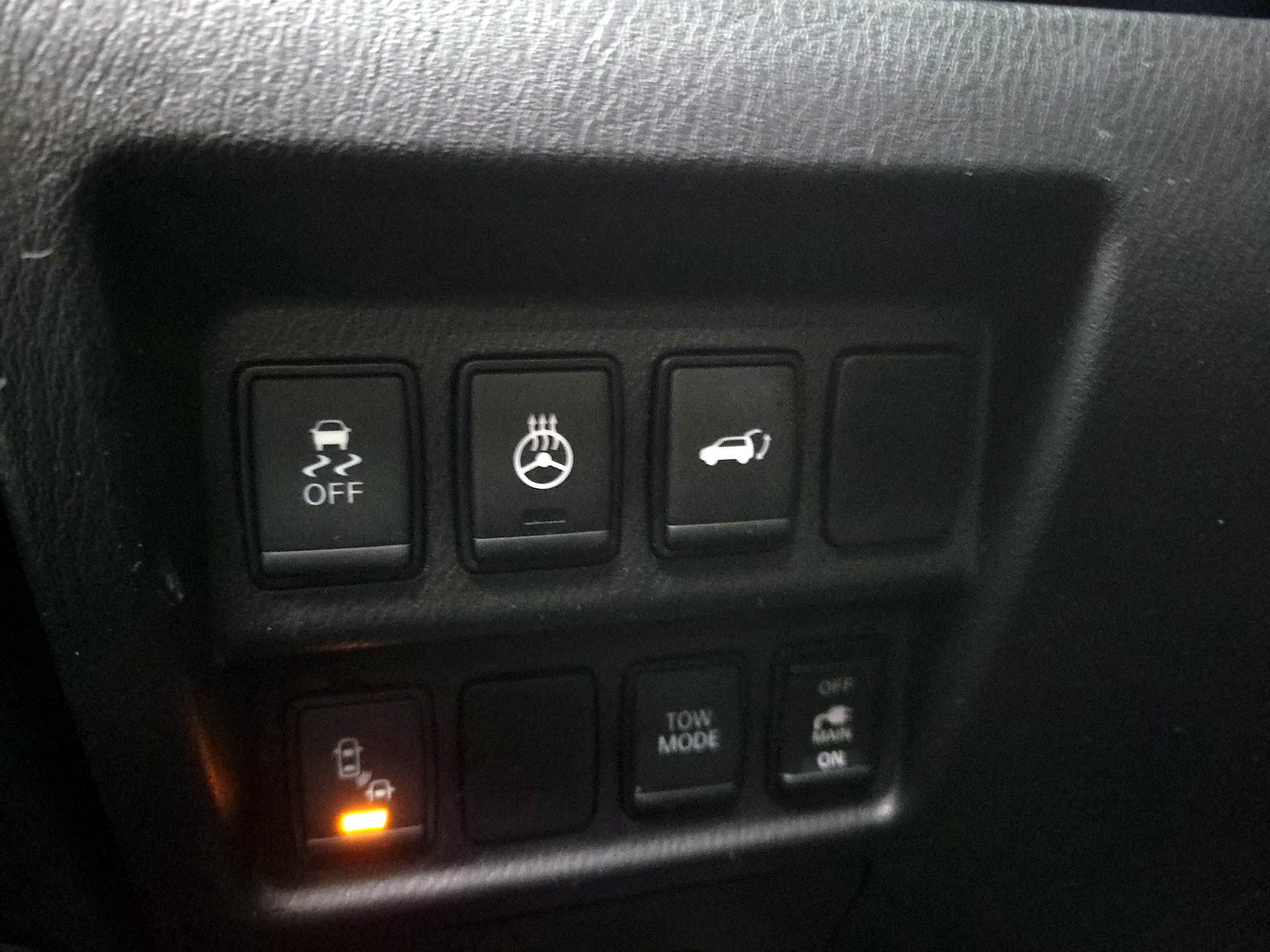 Thumbnail: 2018 Nissan Pathfinder - 13