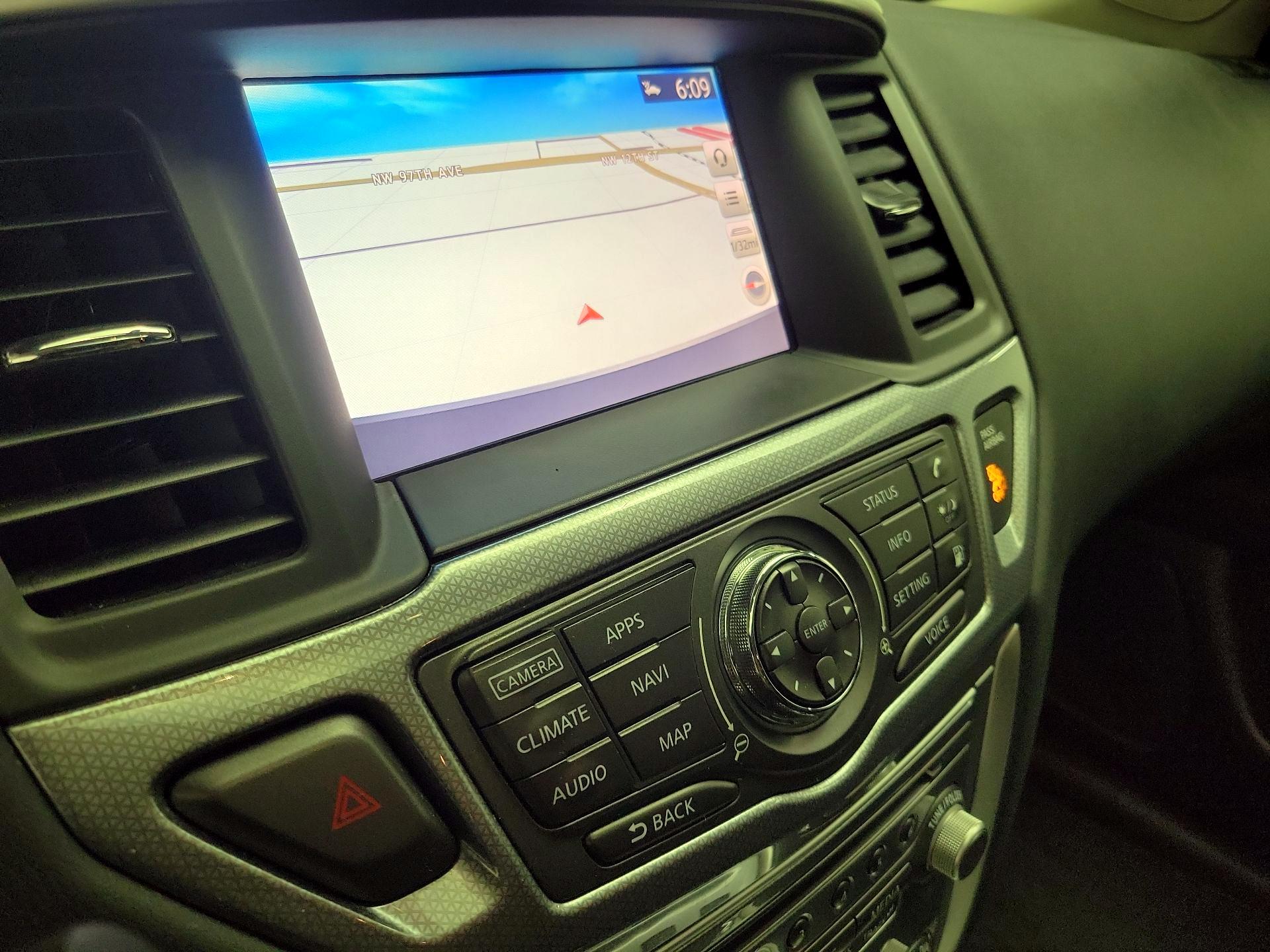 Thumbnail: 2018 Nissan Pathfinder - 14