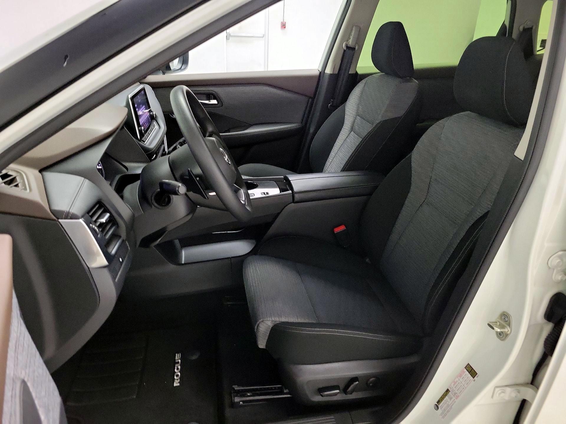 Thumbnail: 2023 Nissan Rogue - 11