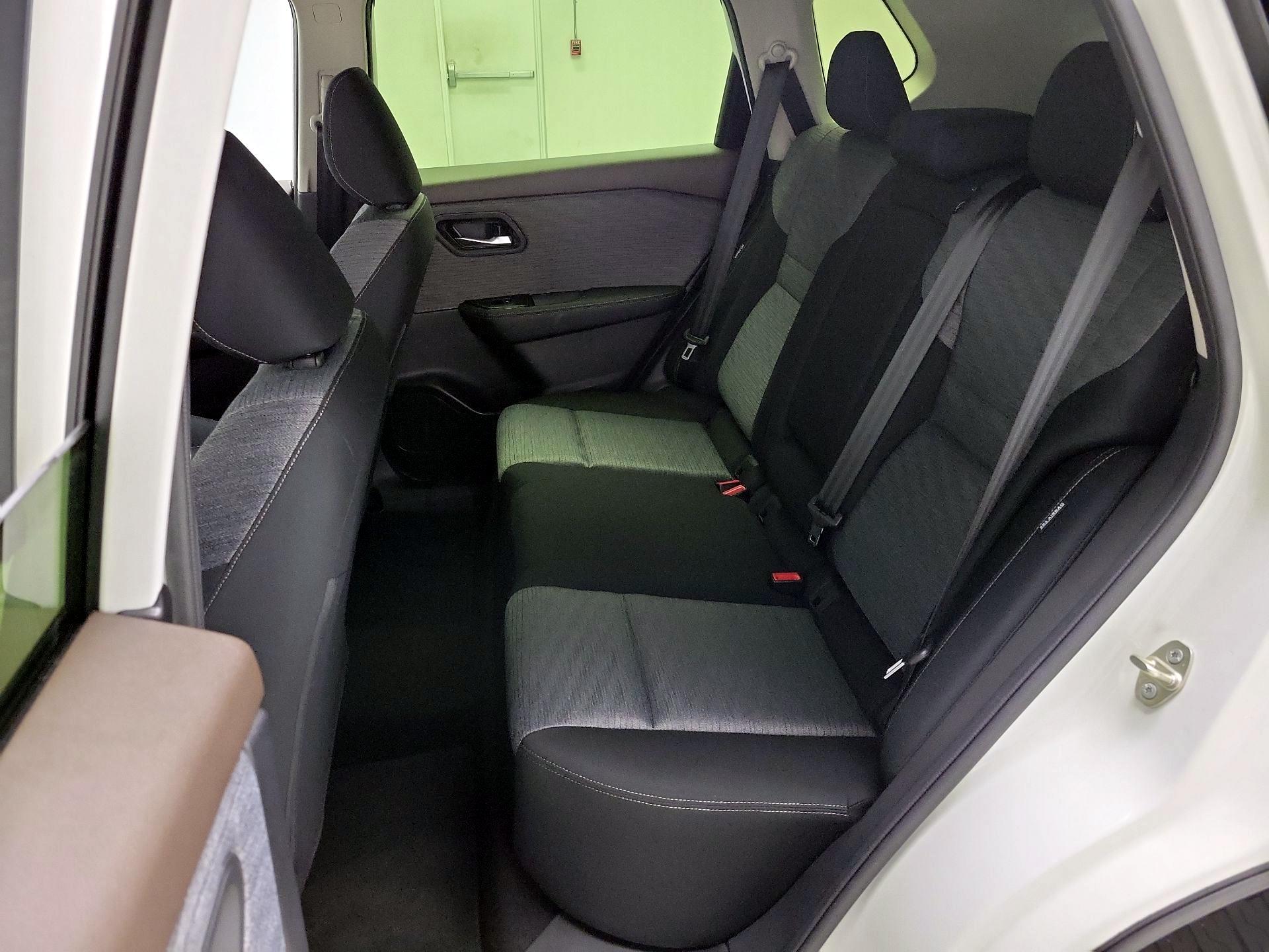 Thumbnail: 2023 Nissan Rogue - 19