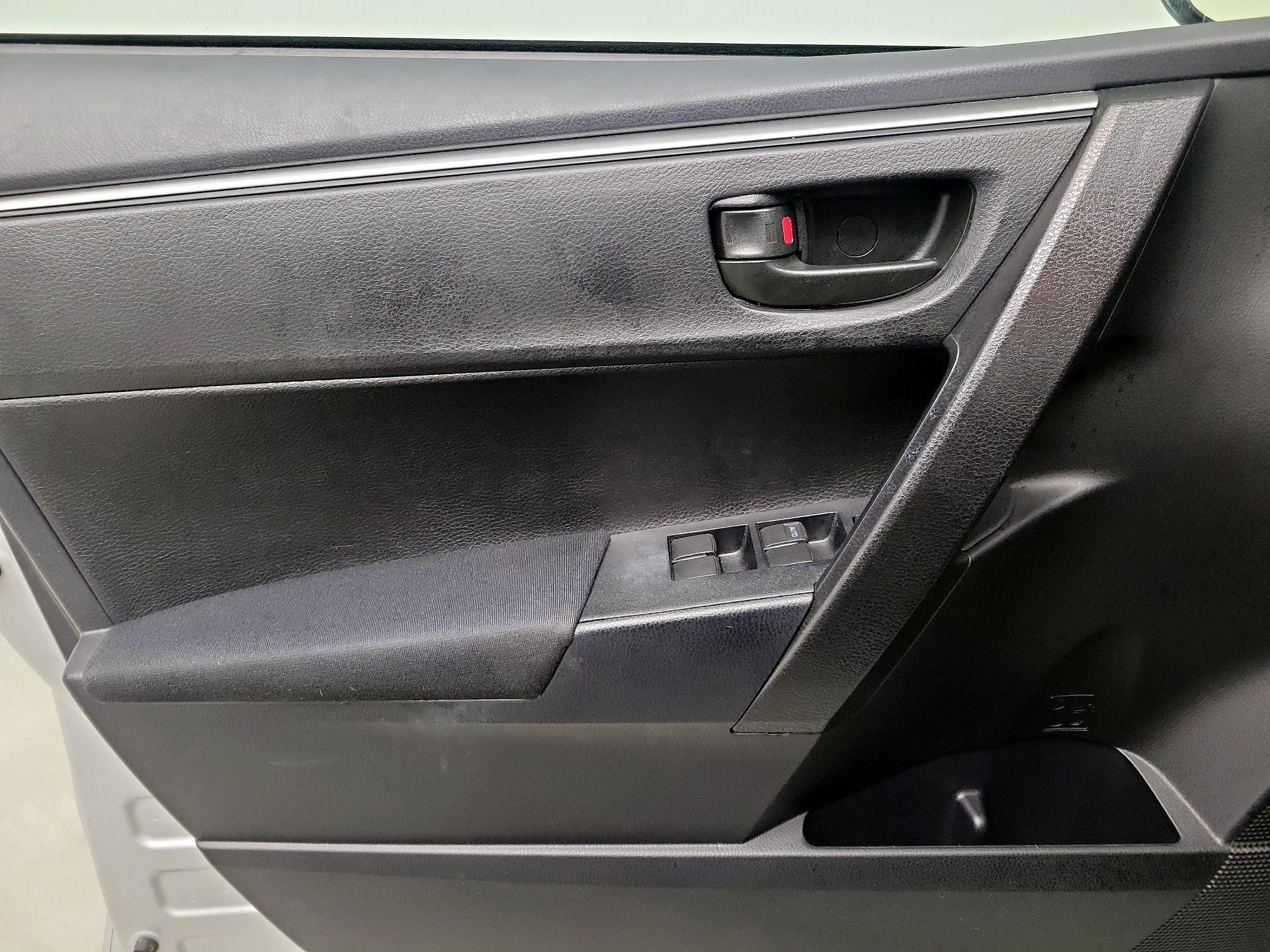 Thumbnail: 2016 Toyota Corolla - 12