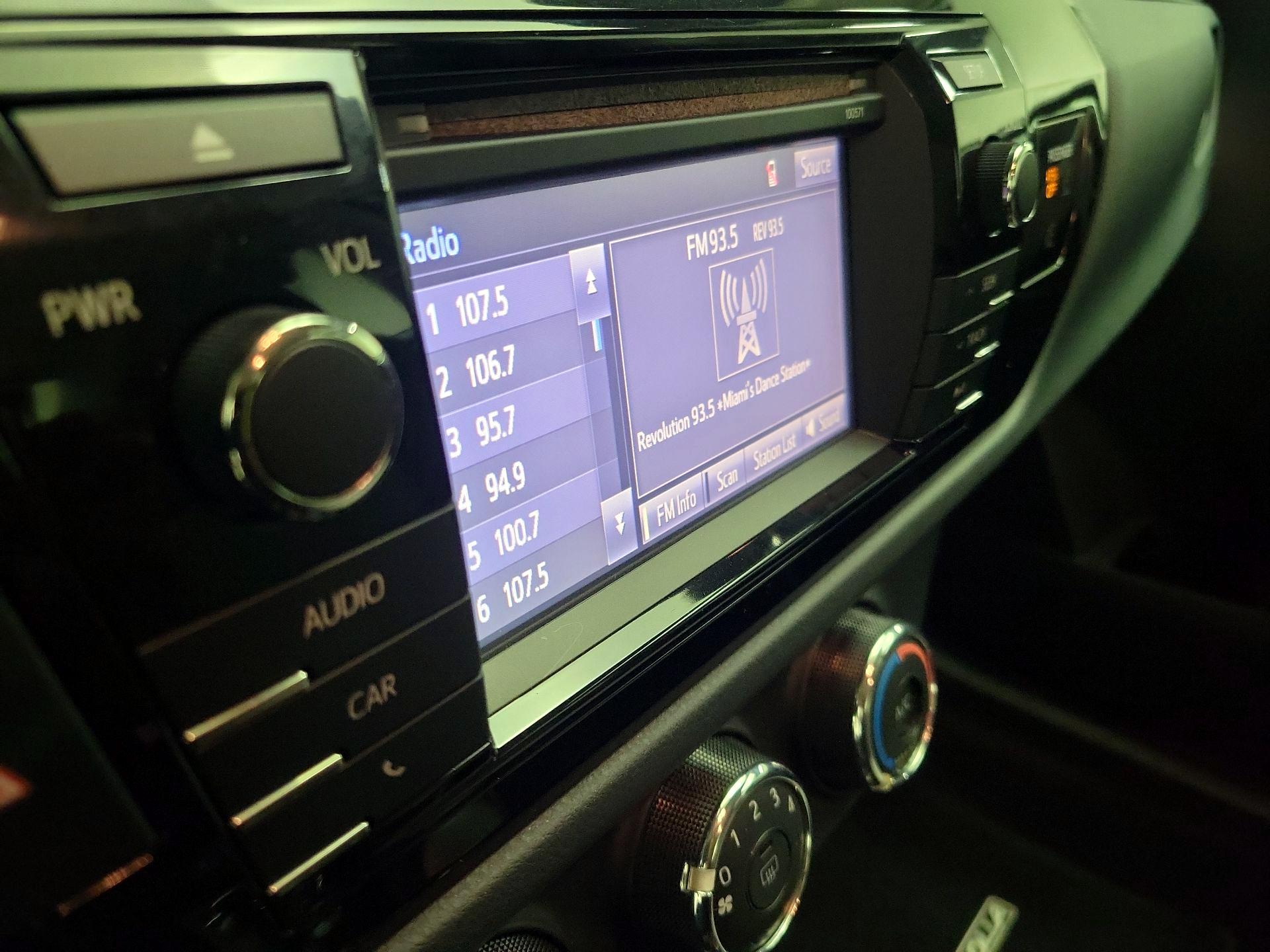 Thumbnail: 2016 Toyota Corolla - 14