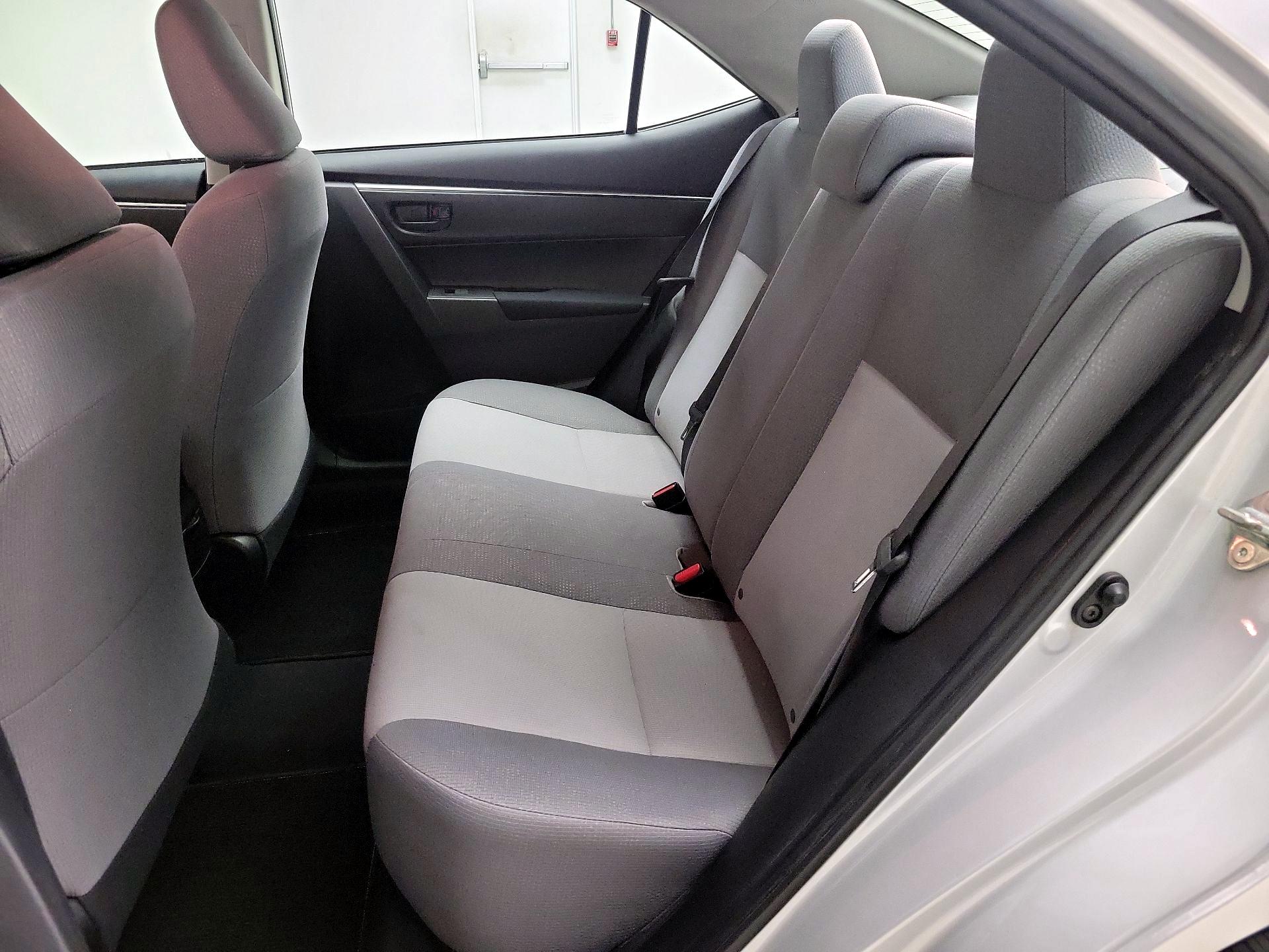 Thumbnail: 2016 Toyota Corolla - 18