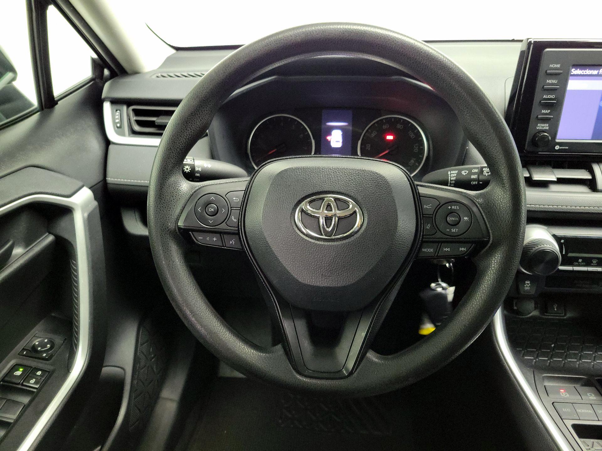 Thumbnail: 2021 Toyota RAV4 - 10