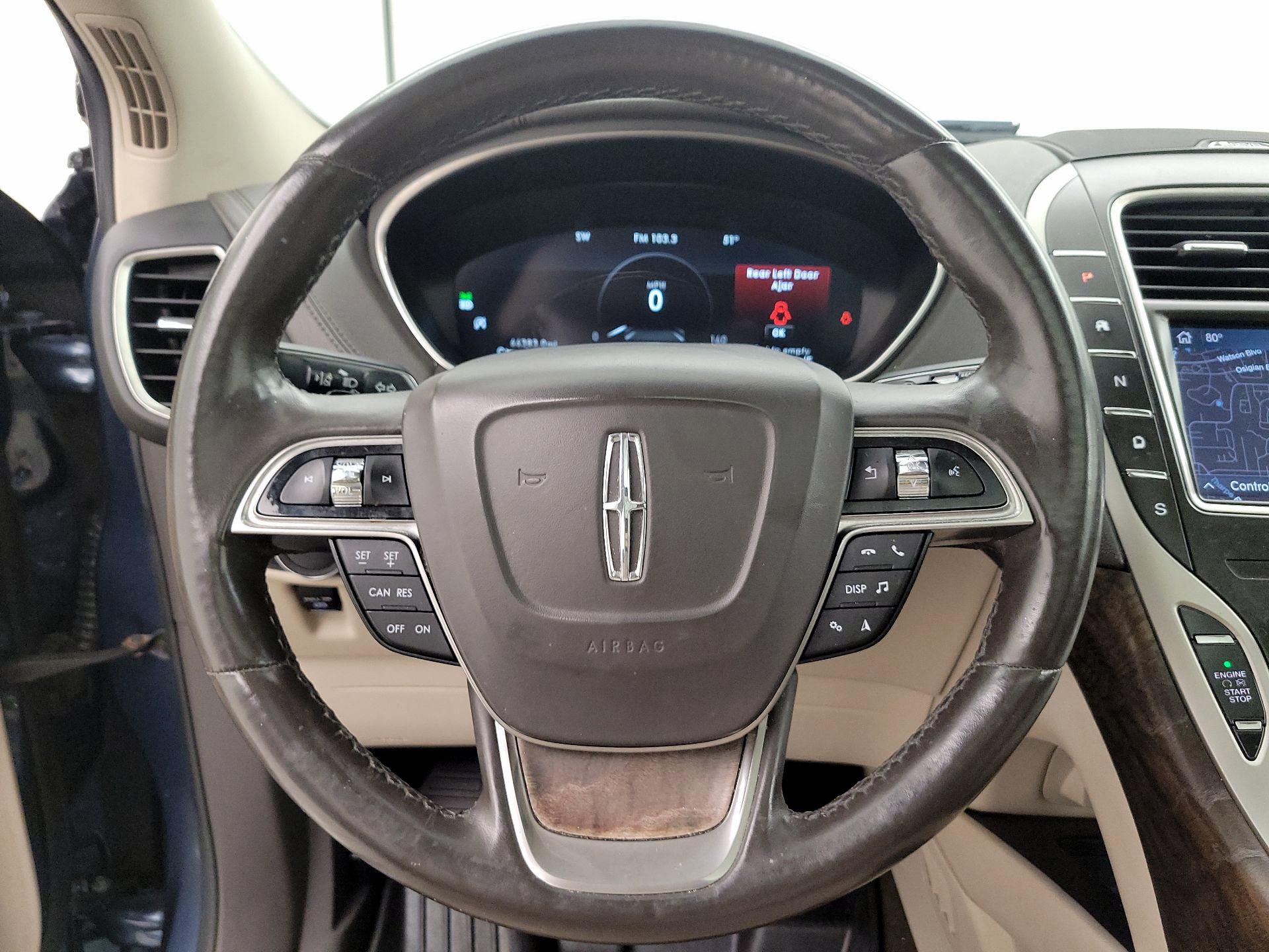 Thumbnail: 2019 Lincoln Nautilus - 10