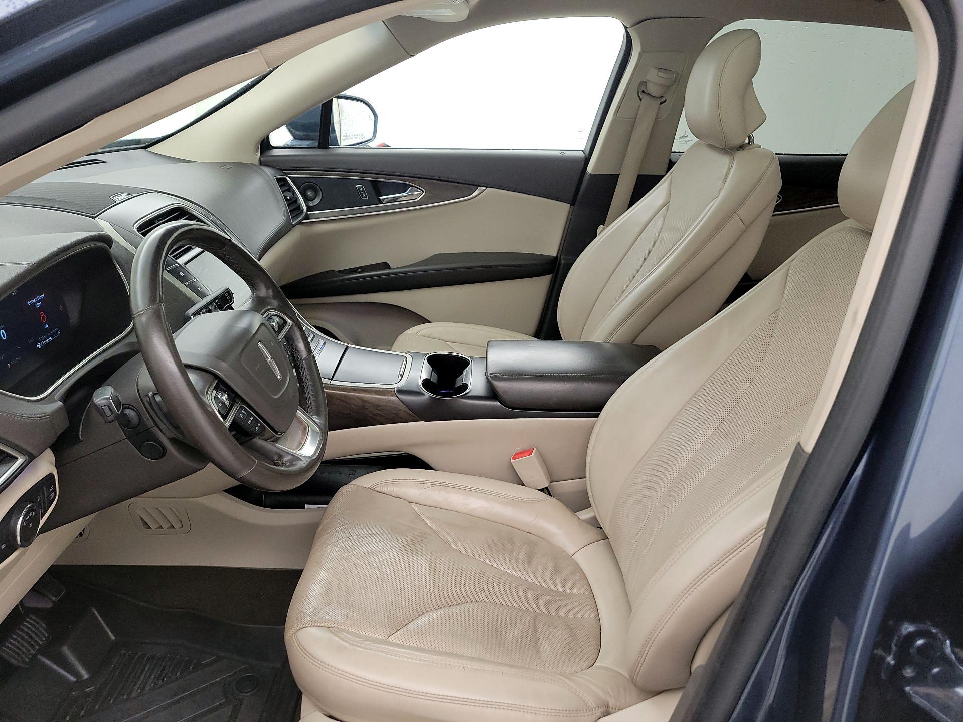 Thumbnail: 2019 Lincoln Nautilus - 11