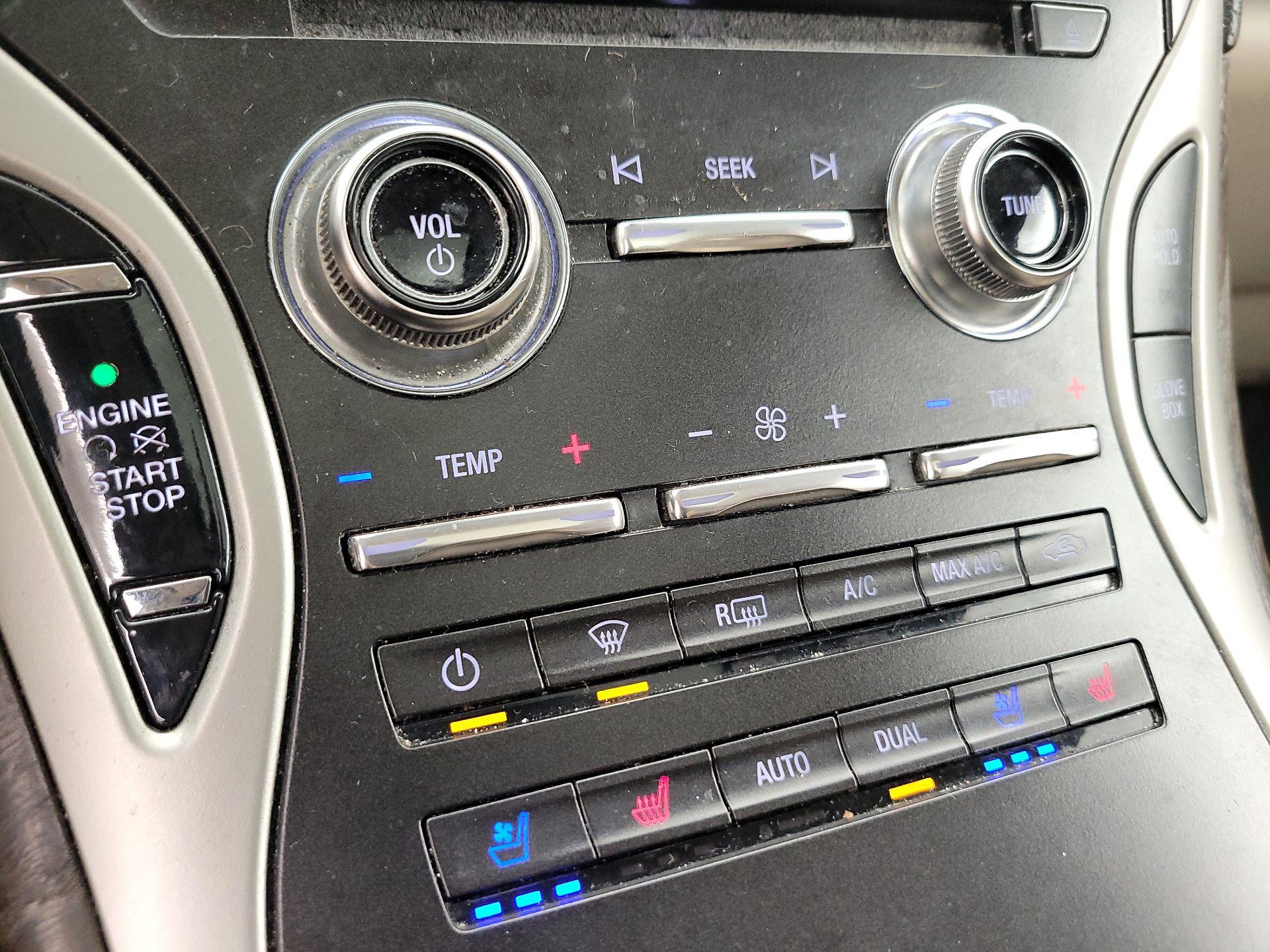 Thumbnail: 2019 Lincoln Nautilus - 17