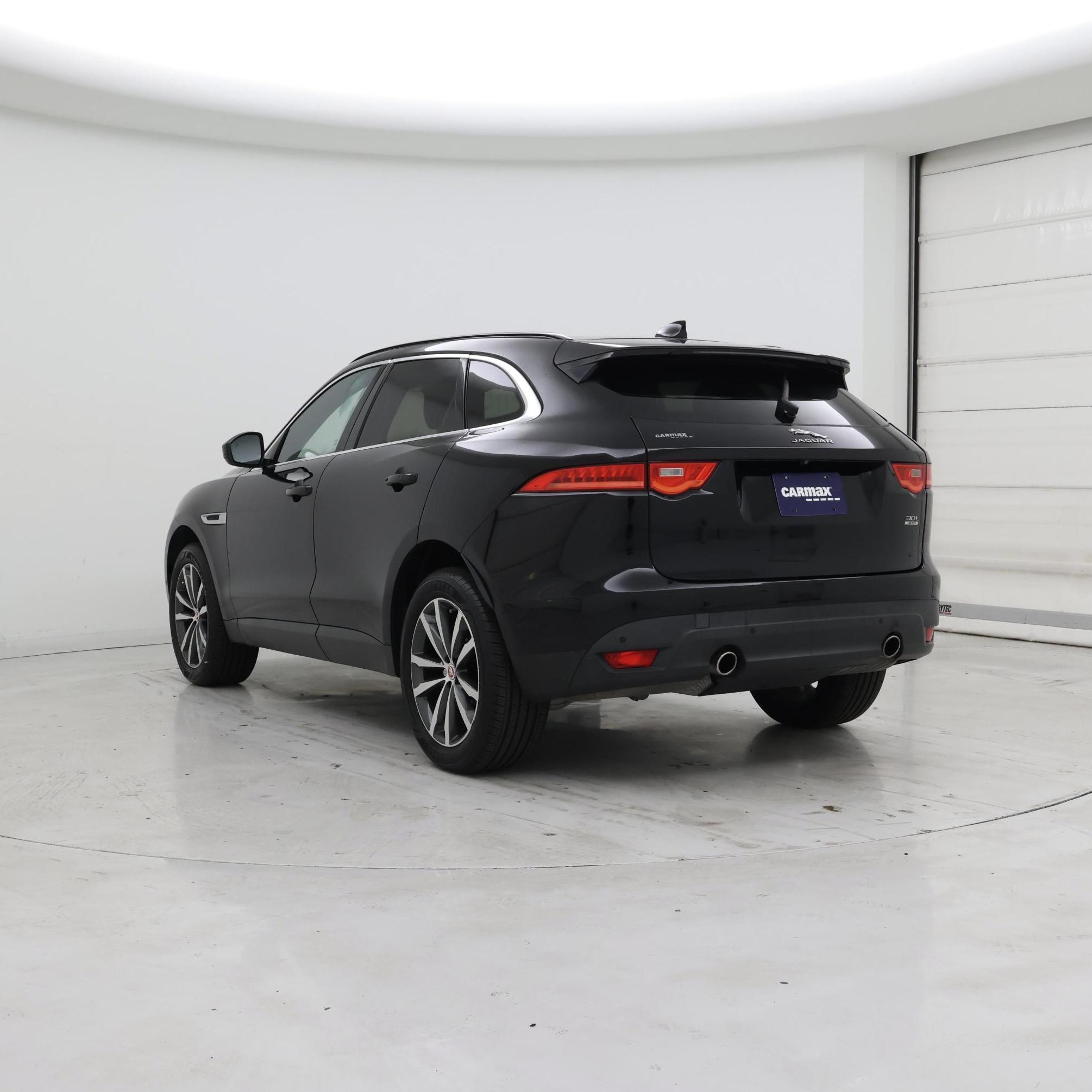 Thumbnail: 2019 Jaguar F-Pace - 2