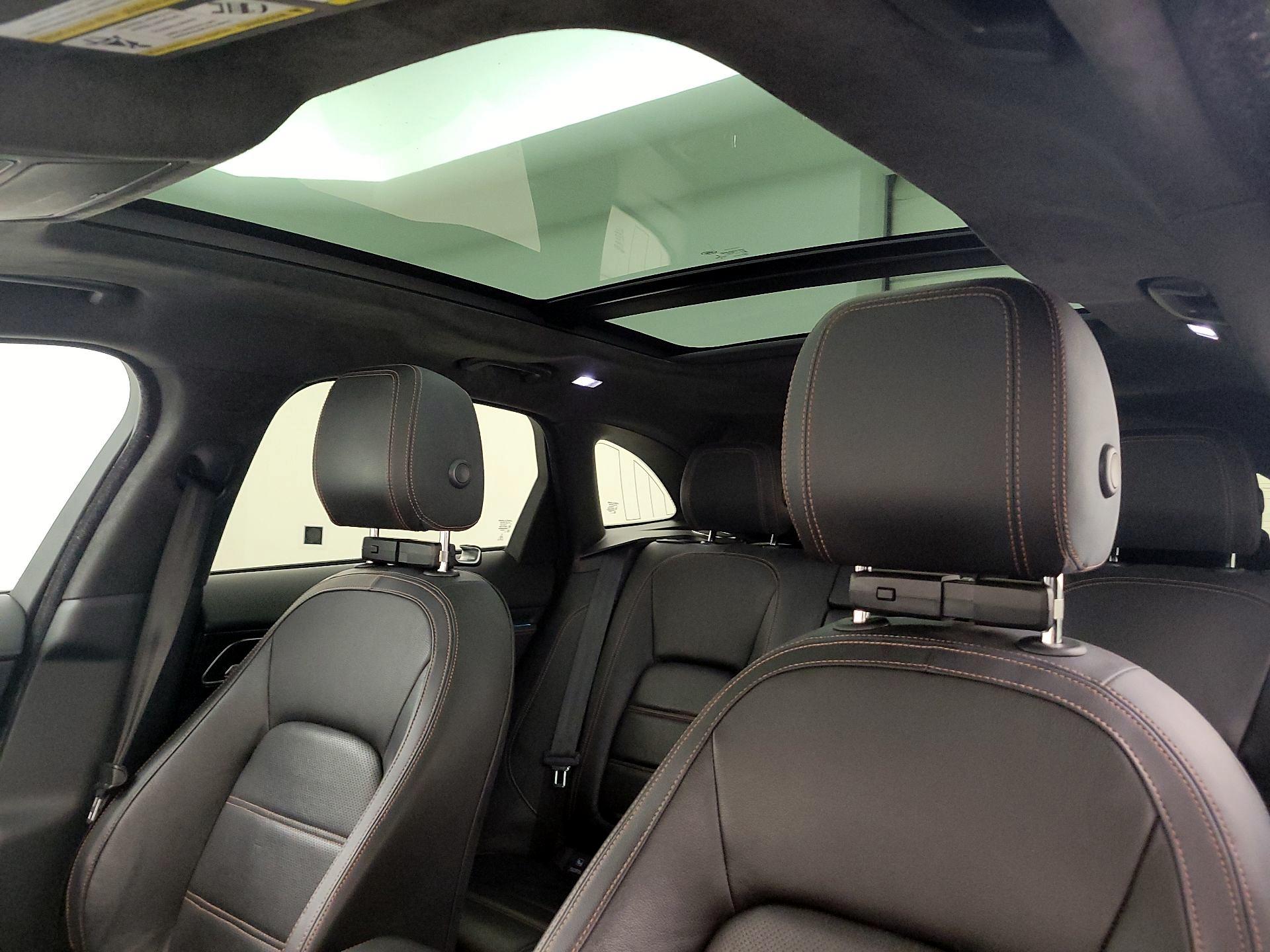 Thumbnail: 2019 Jaguar F-Pace - 19