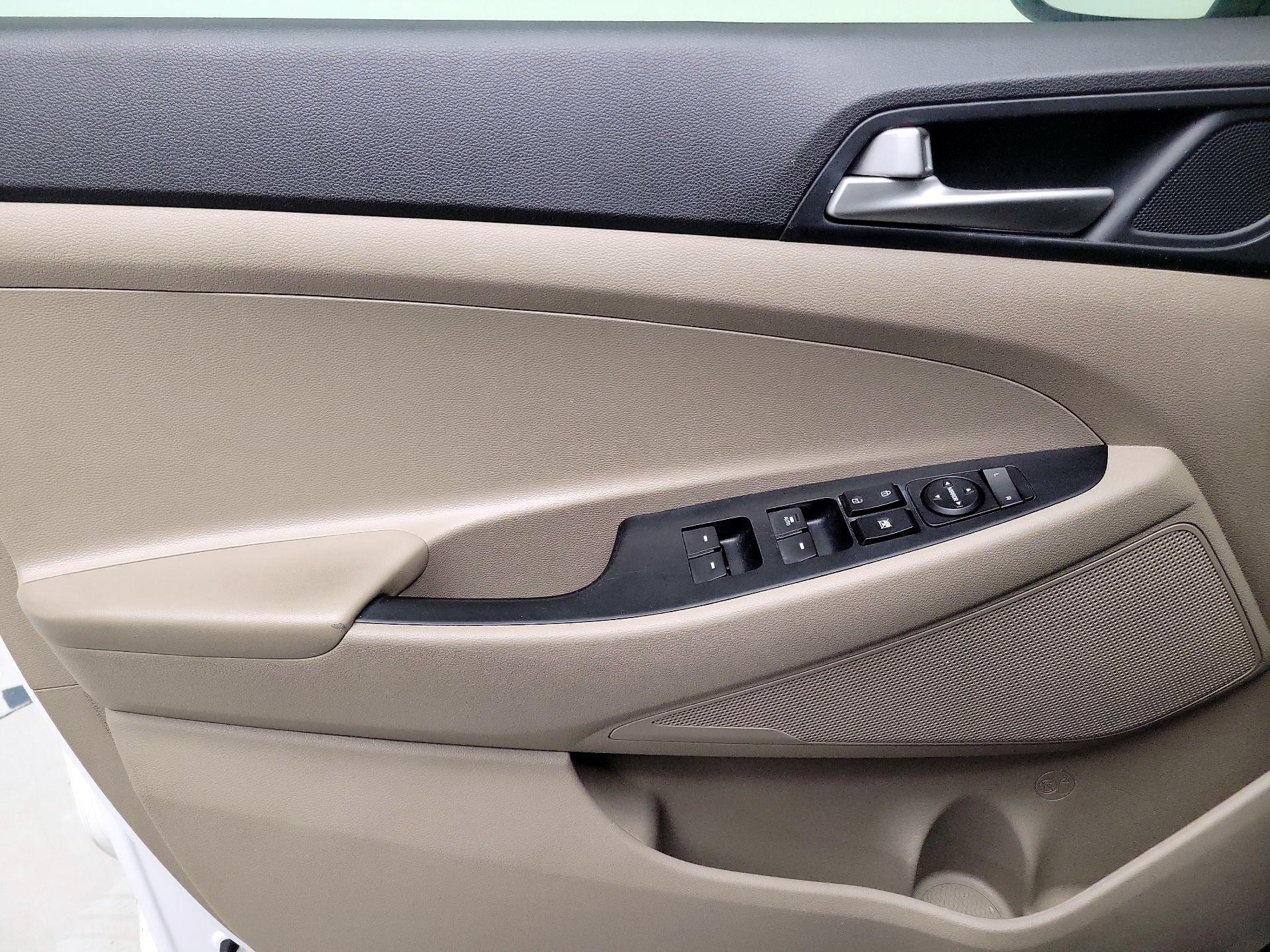 Thumbnail: 2019 Hyundai Tucson - 12