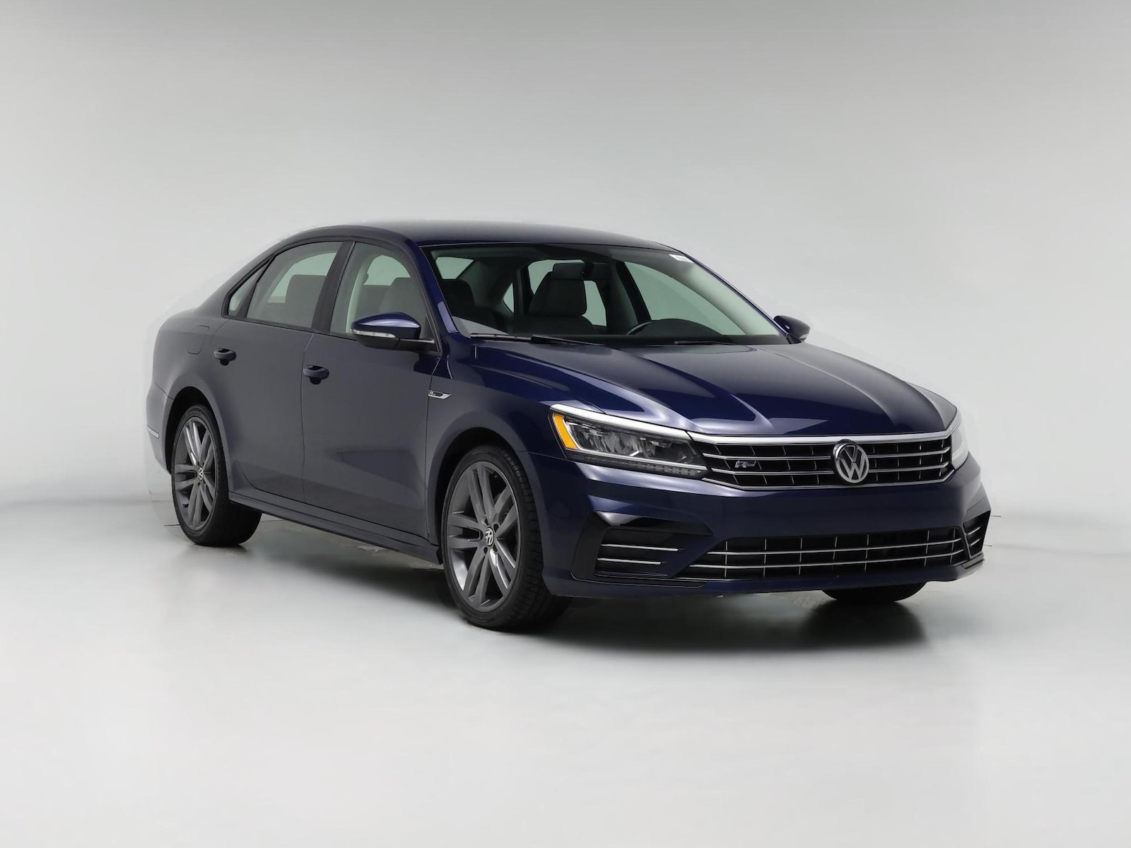 2018 Volkswagen Passat R-Line