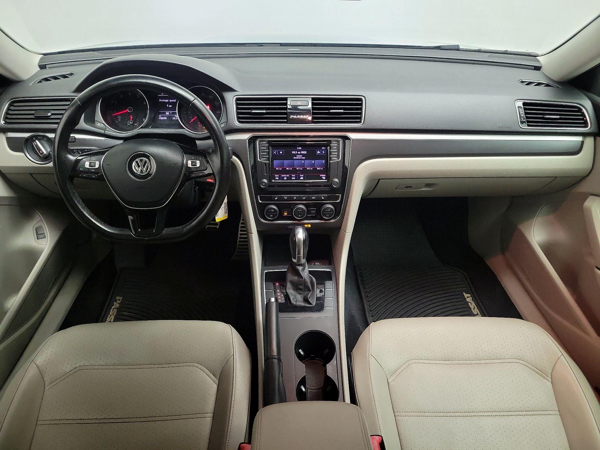 Thumbnail: 2018 Volkswagen Passat - 9