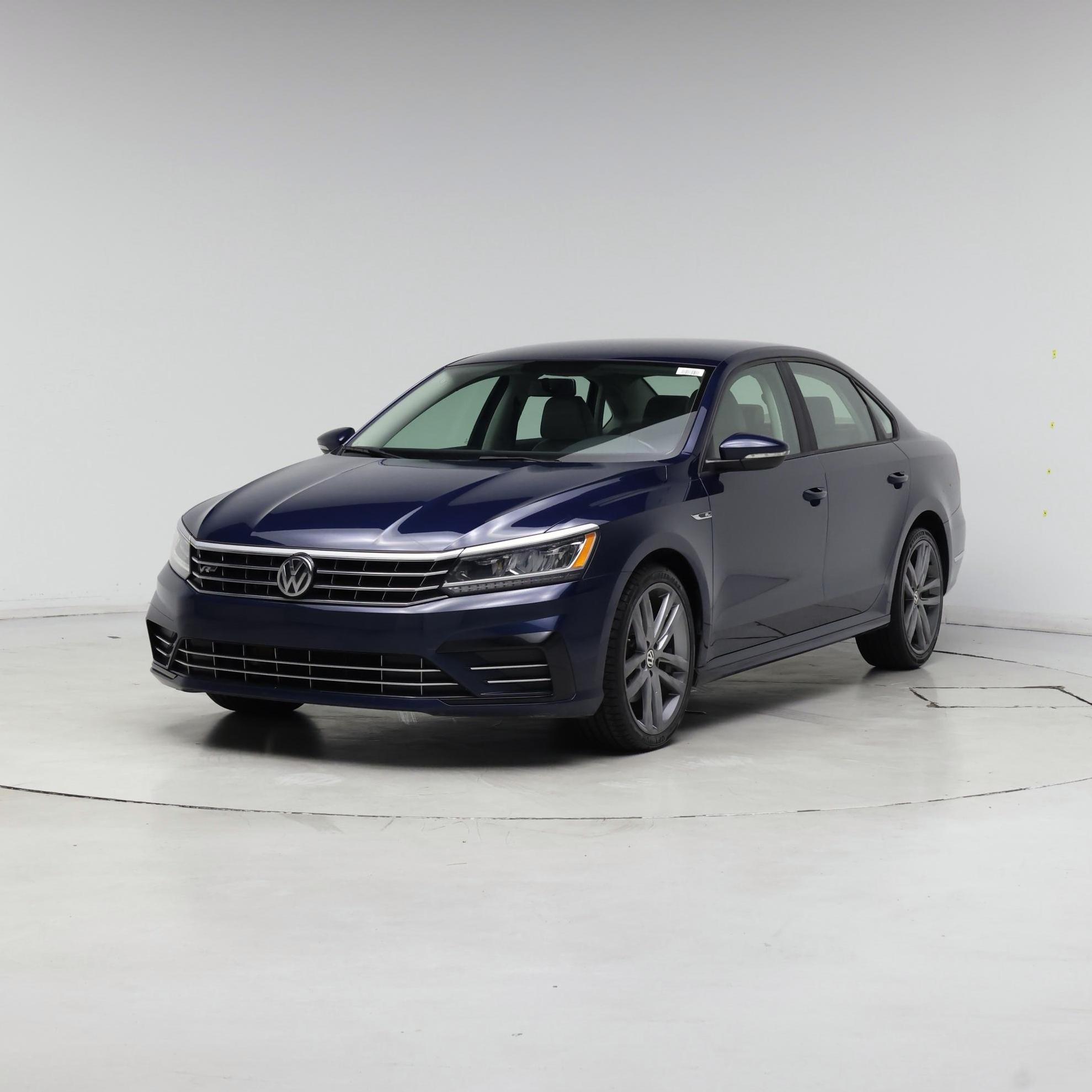 Thumbnail: 2018 Volkswagen Passat - 4